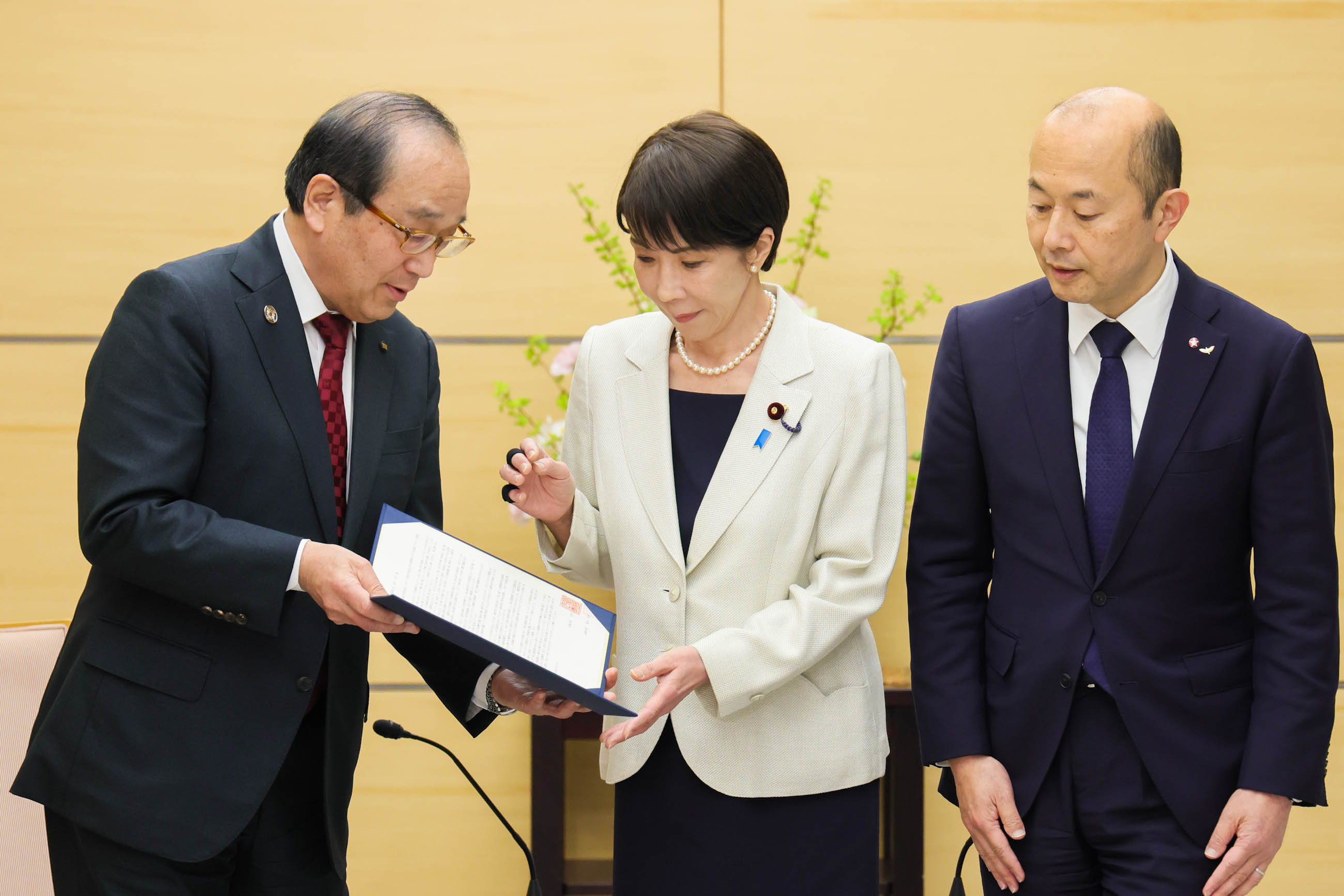 Prime Minister receiving a courtesy call (3)