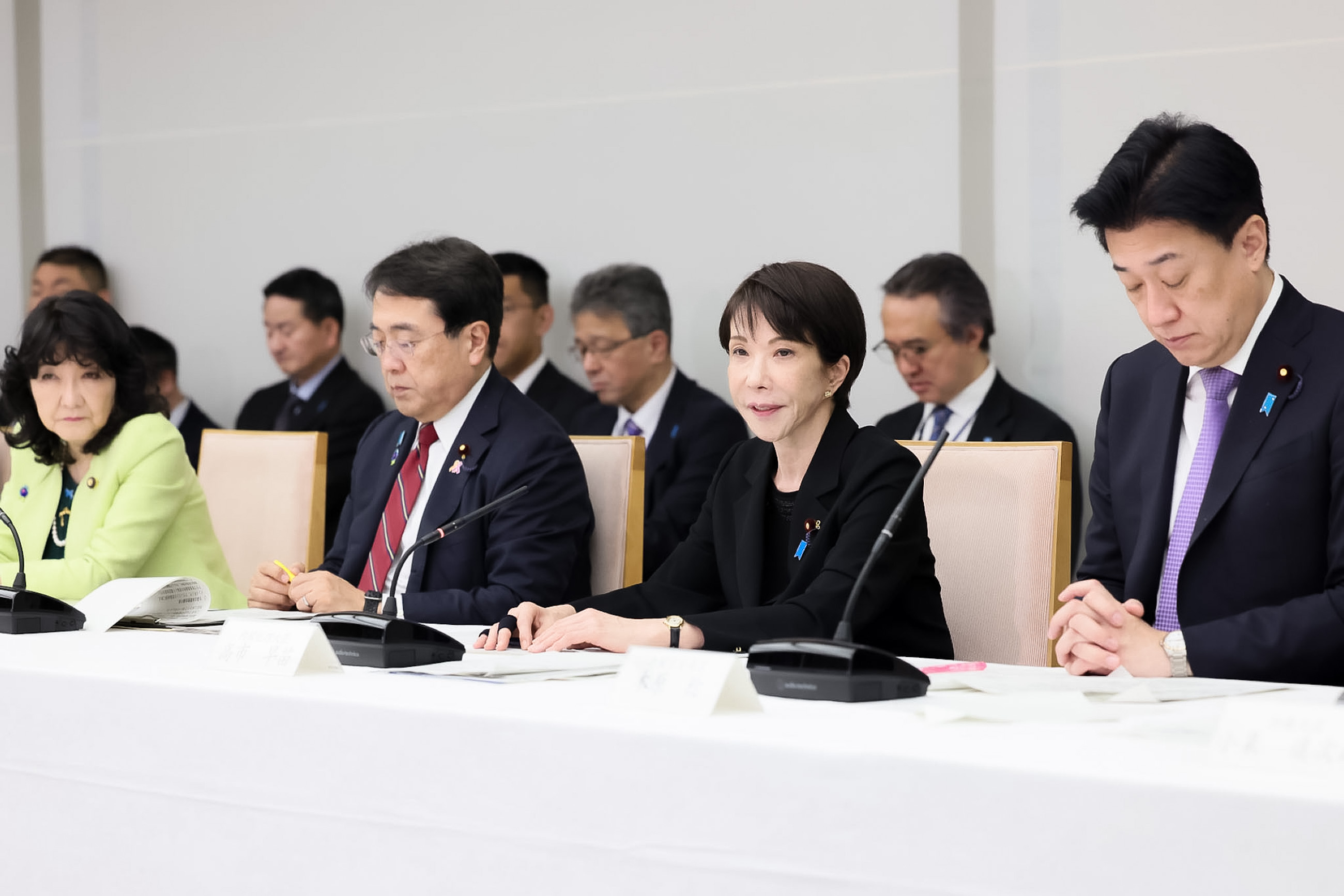 Prime Minister Takaichi wrapping up the meeting (3)