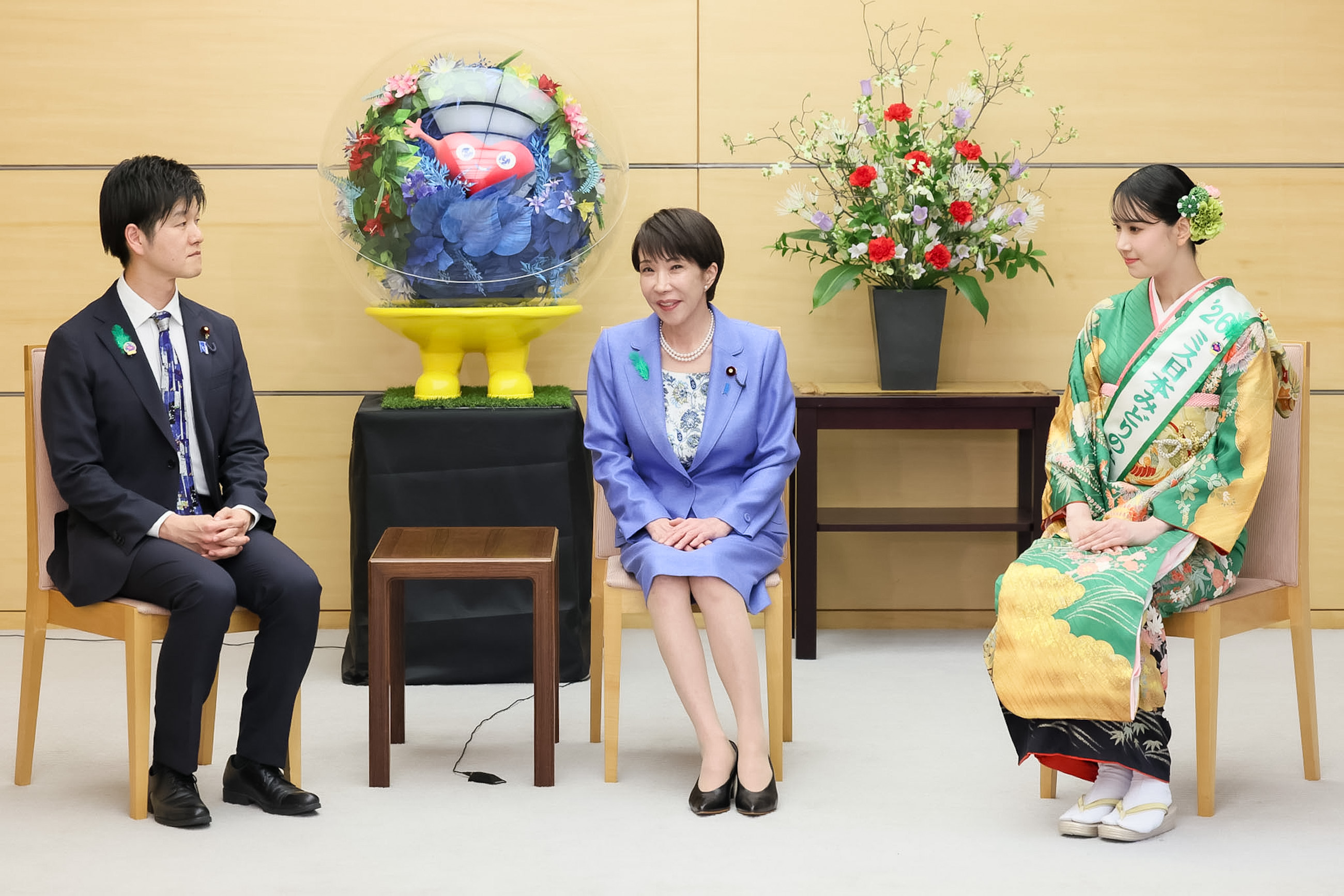 Prime Minister Takaichi receiving a courtesy call (5)