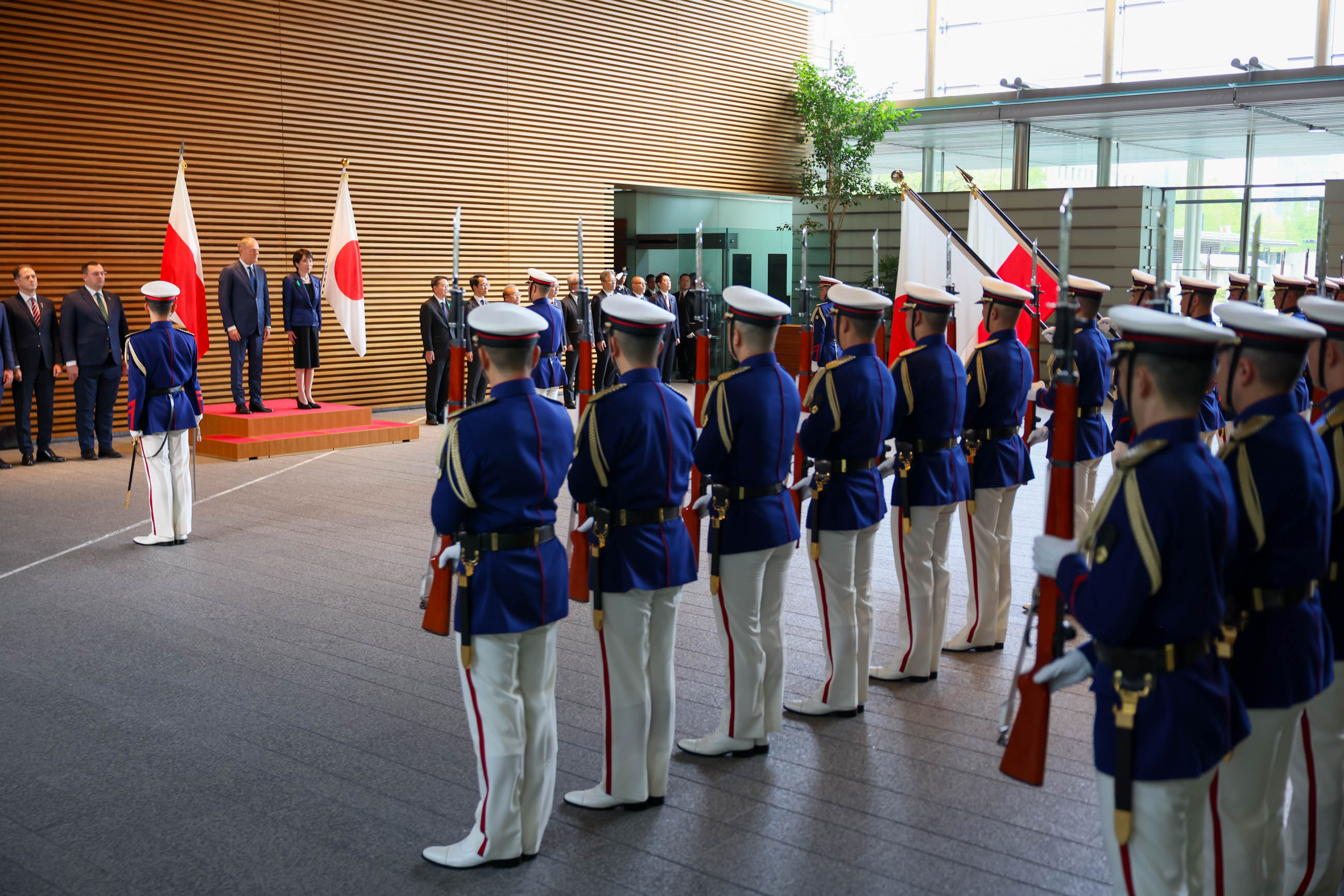 Salute and guard of honor ceremony (3)