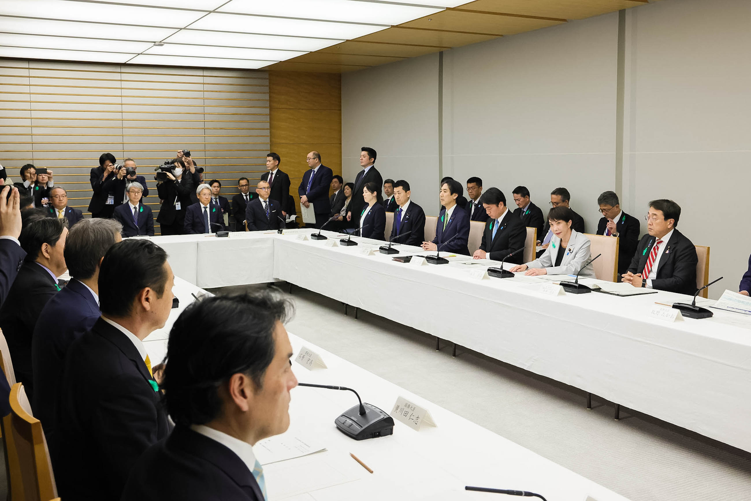Prime Minister Takaichi wrapping up the meeting (2)