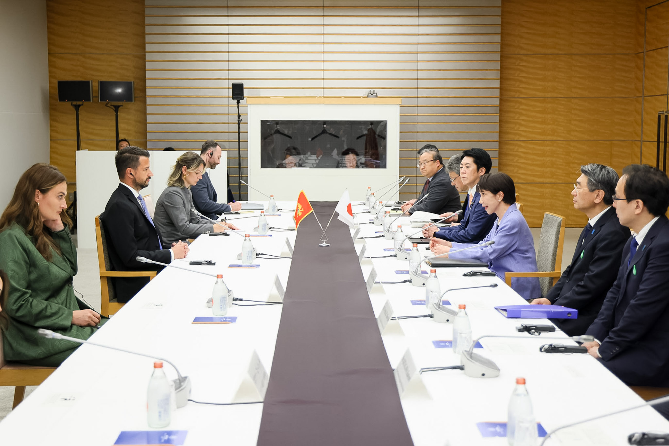 Prime Minister Takaichi holding a meeting with President Milatović (4)