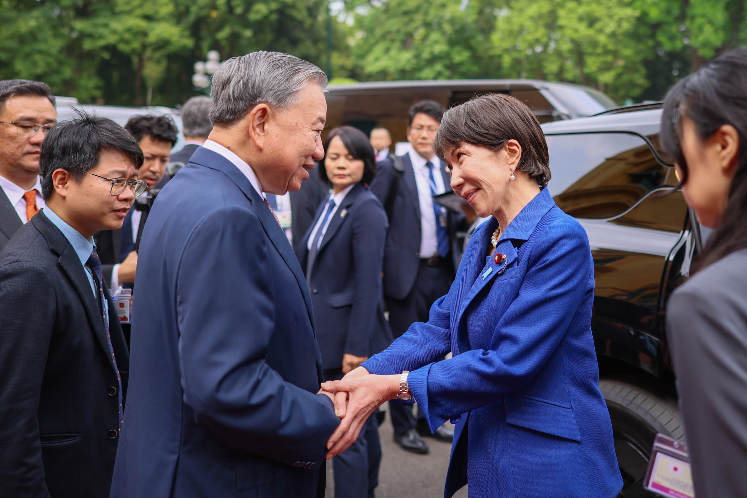 Prime Minister Takaichi being seen off