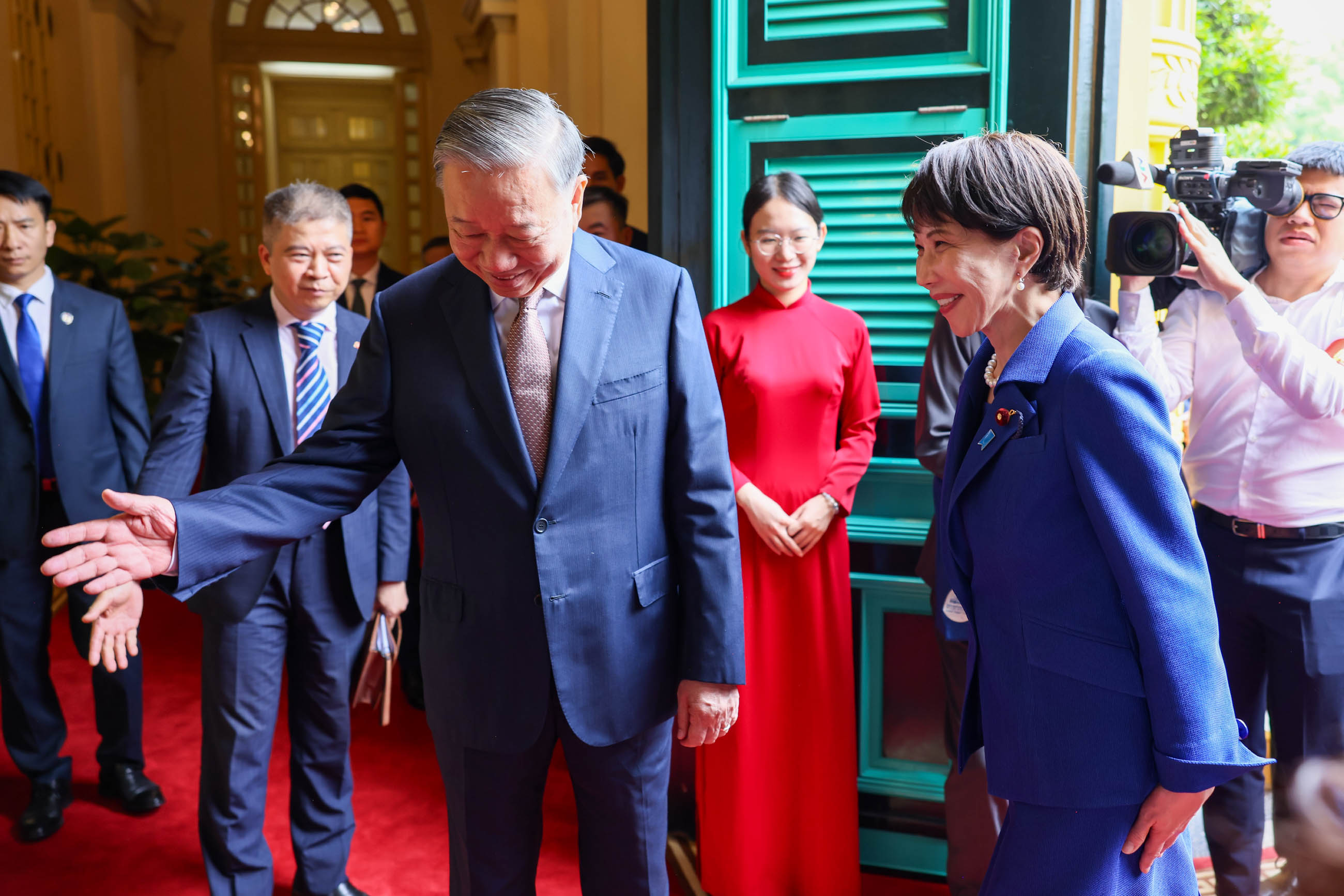 Prime Minister Takaichi ahead of the Summit Meeting with General Secretary and President H.E. Mr. To Lam (3)