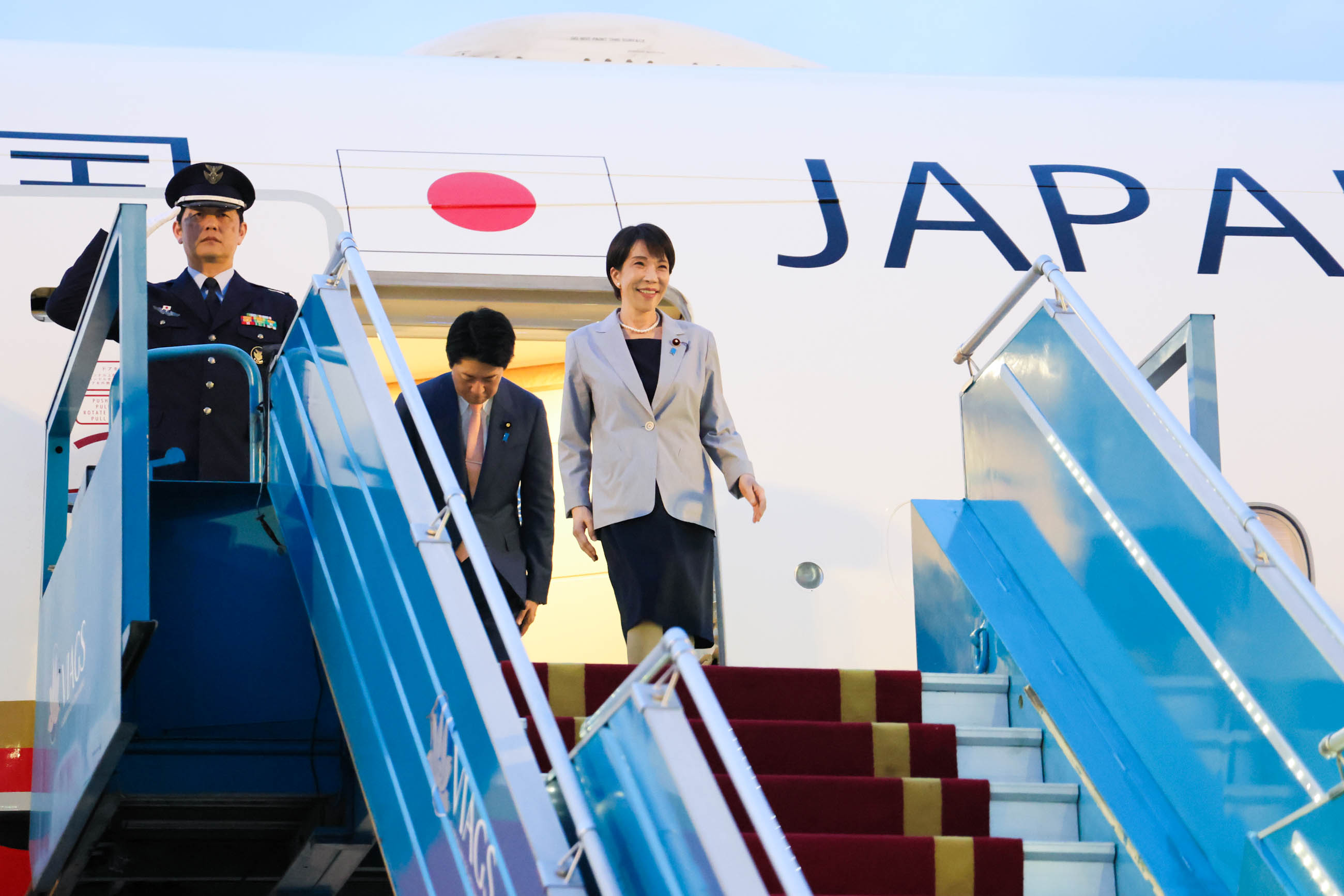 Prime Minister Takaichi arriving in Viet Nam (1)