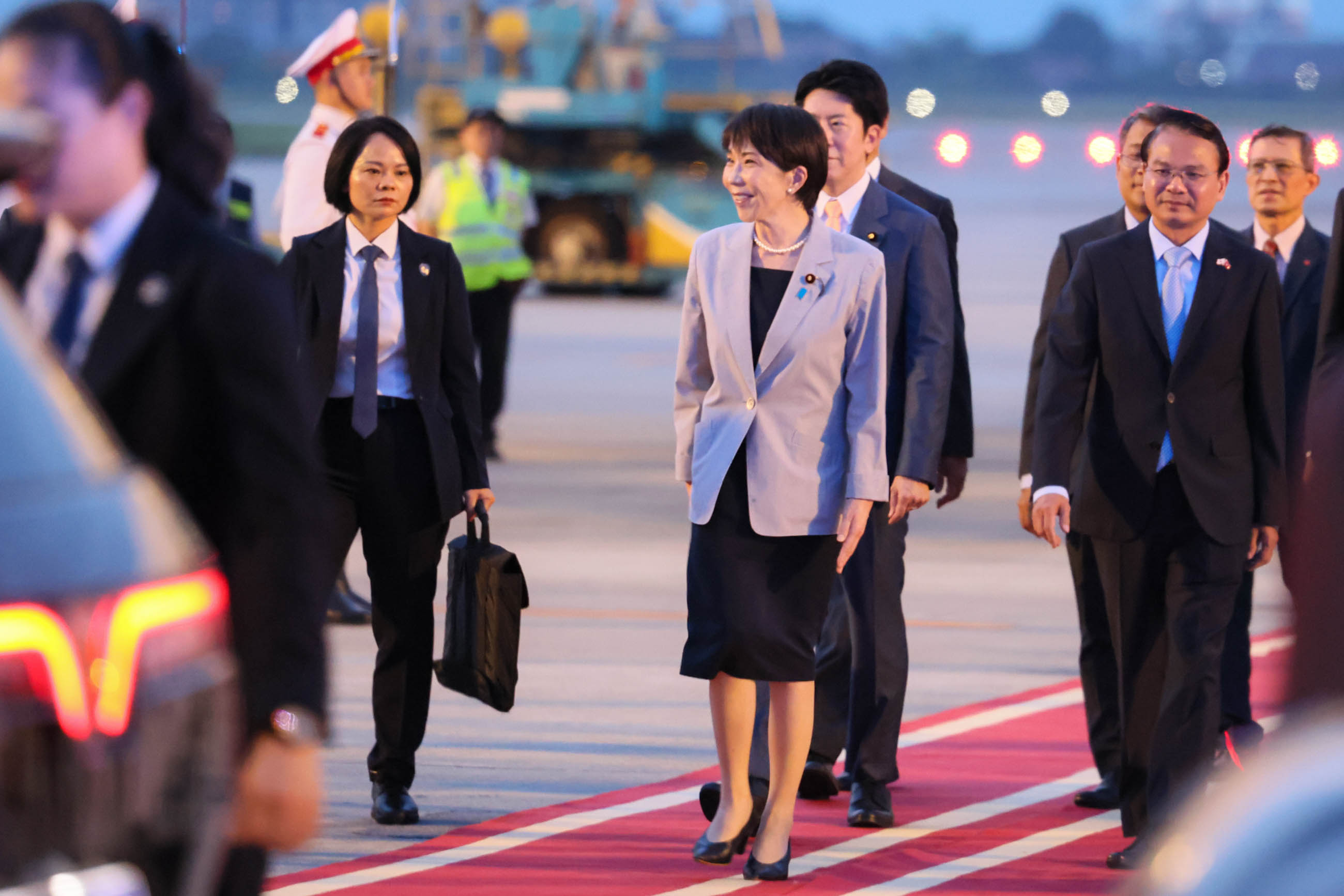 Prime Minister Takaichi arriving in Viet Nam (6)