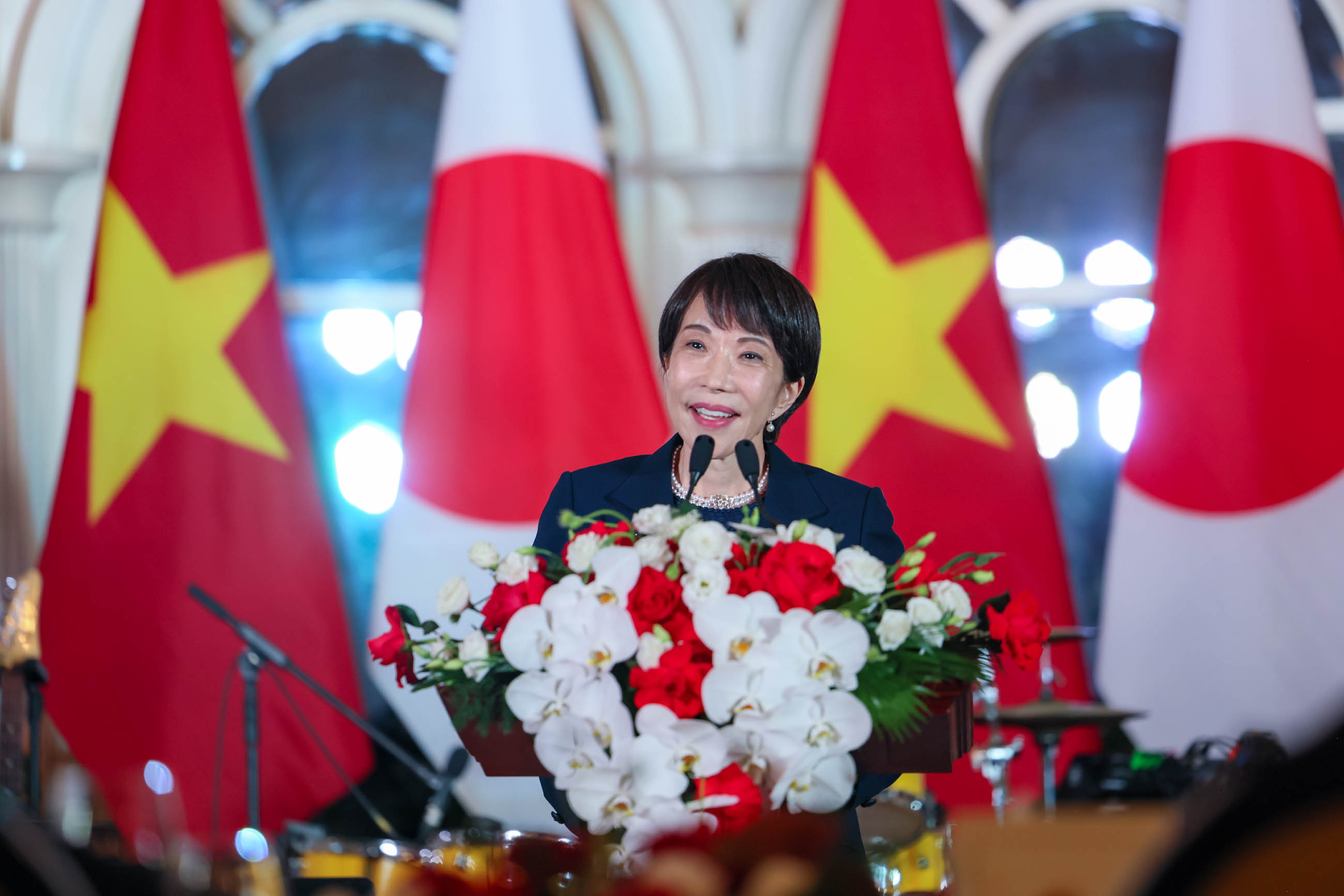 Prime Minister Takaichi attending a dinner hosted by H.E. Mr. Le Minh Hung, Prime Minister of Viet Nam (2)