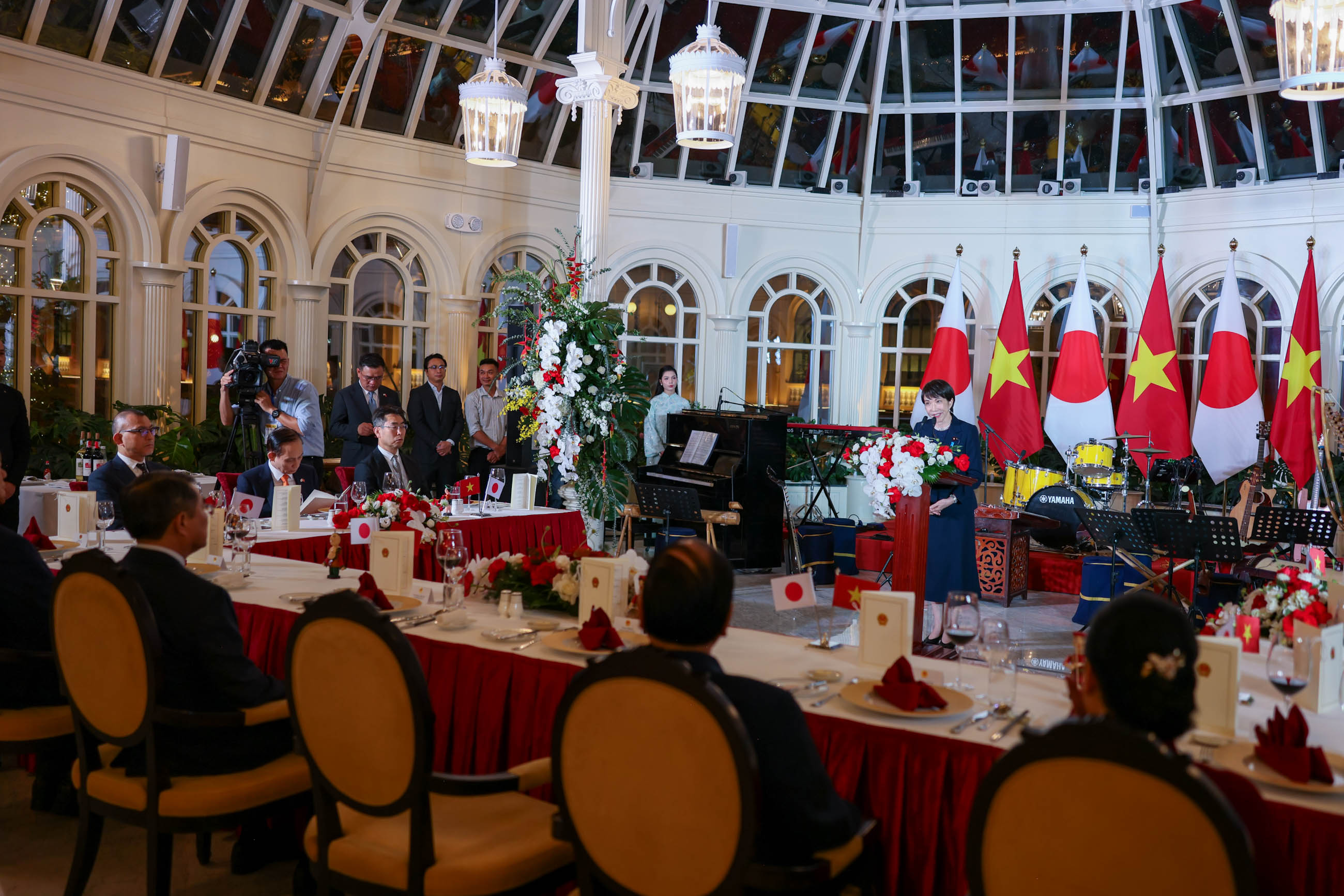 Prime Minister Takaichi attending a dinner hosted by H.E. Mr. Le Minh Hung, Prime Minister of Viet Nam (3)