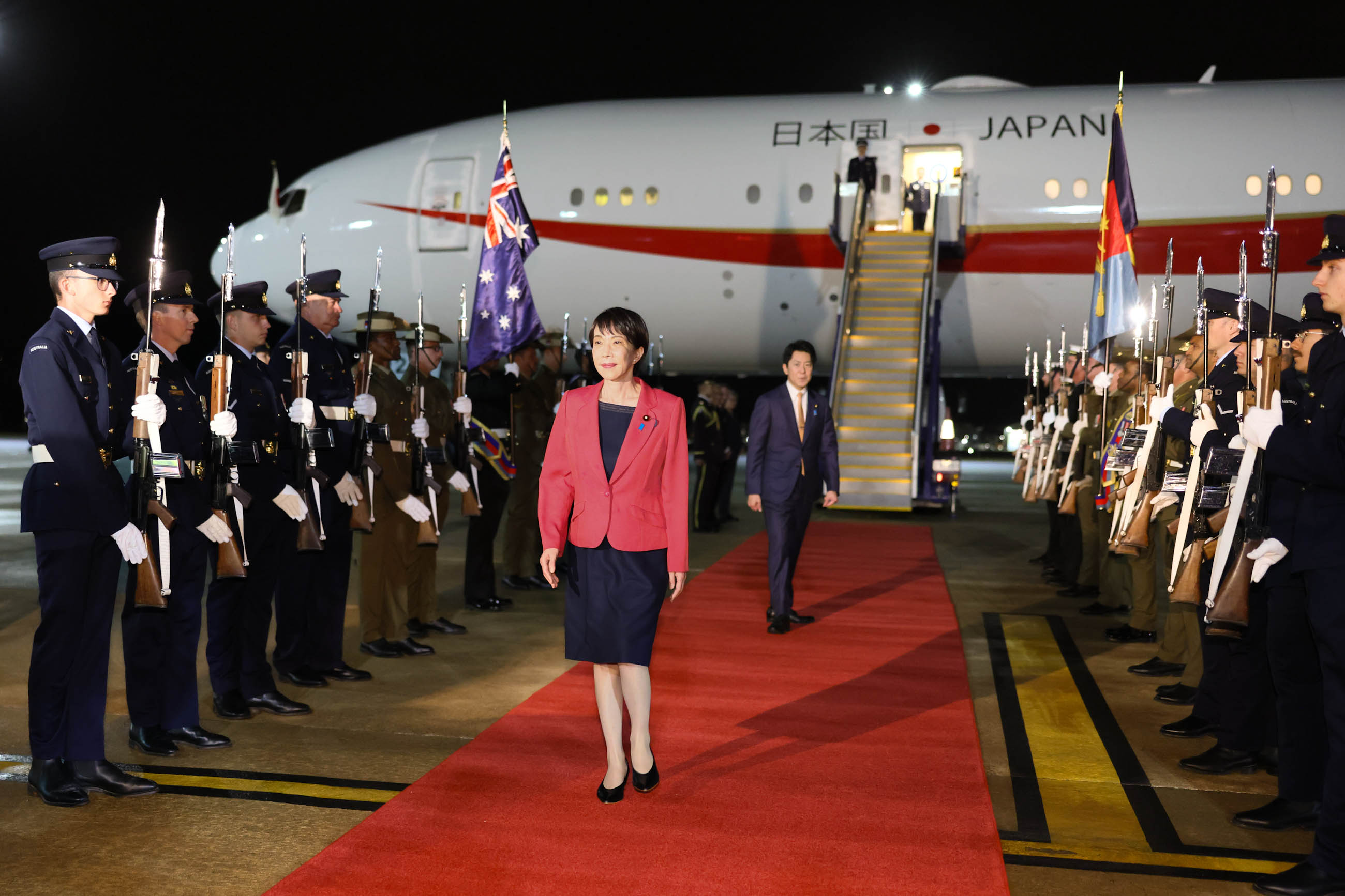 Prime Minister Takaichi arriving in Australia (7)