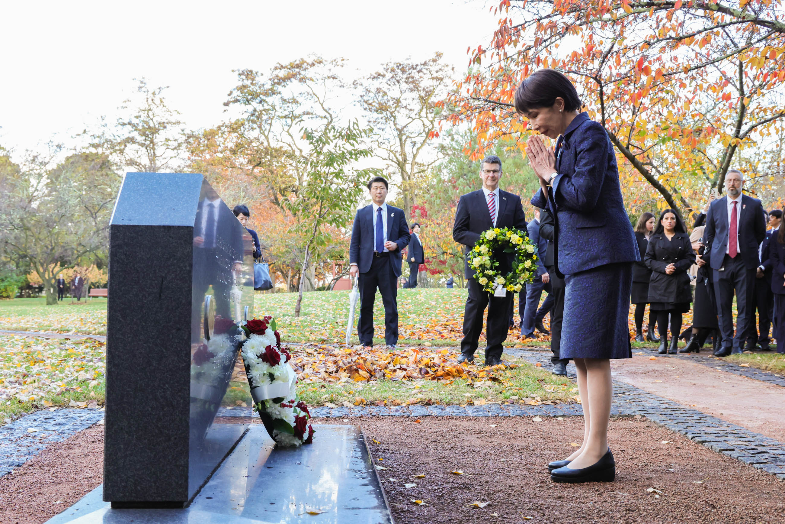 Prime Minister Takaichi offering flowers at the memorial for the late Mr. ABE Shinzo, former Prime Minister of Japan (1)