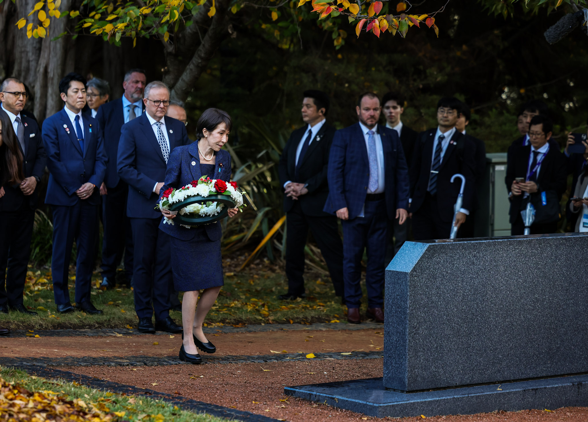 Prime Minister Takaichi offering flowers at the memorial for the late Mr. ABE Shinzo, former Prime Minister of Japan (3)