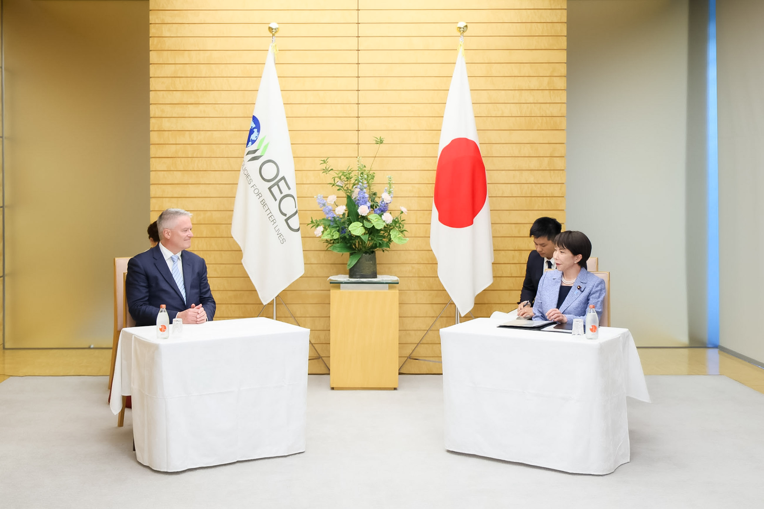 Prime Minister Takaichi receiving a courtesy call (2)
