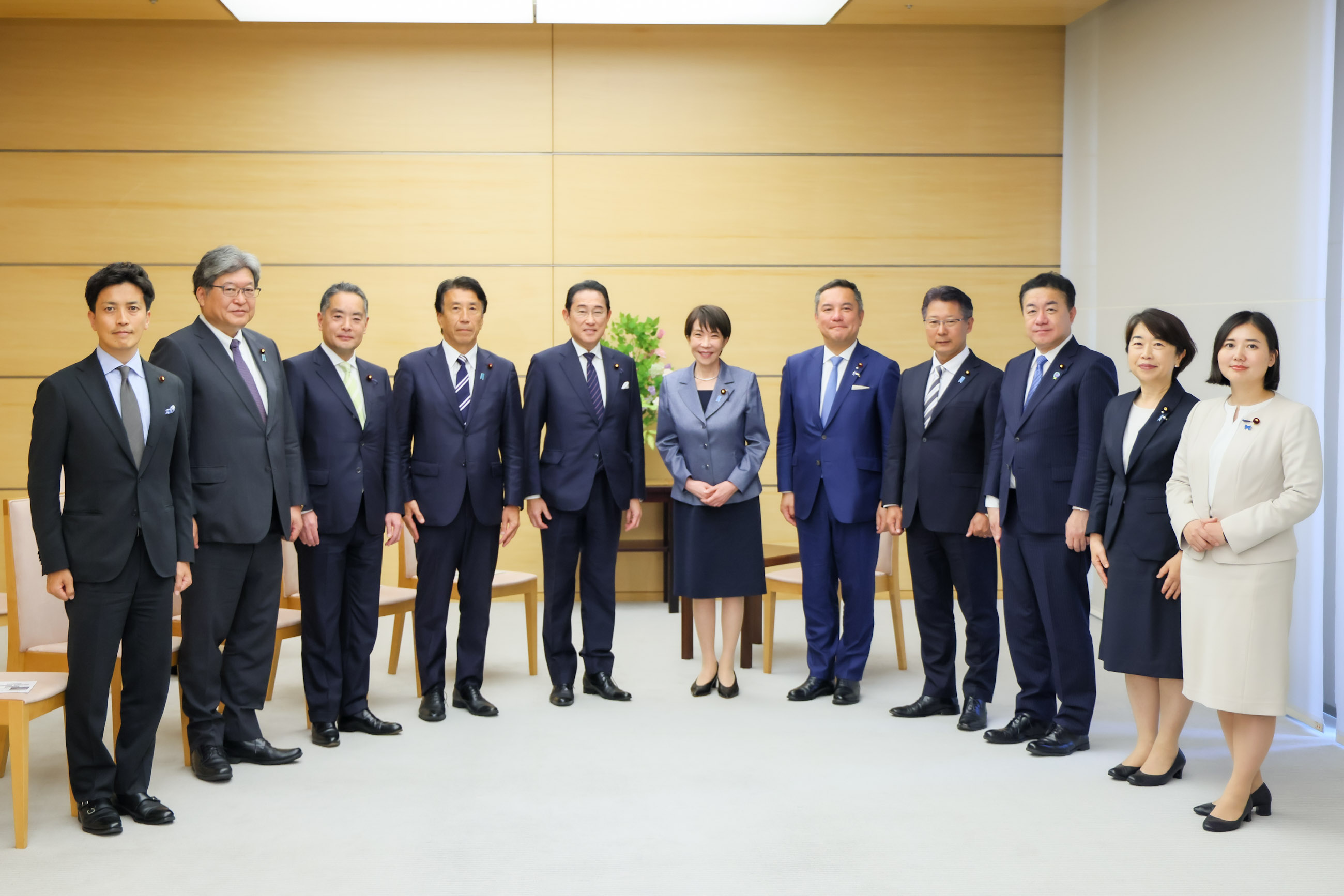 Prime Minister Takaichi receiving a courtesy call (2)