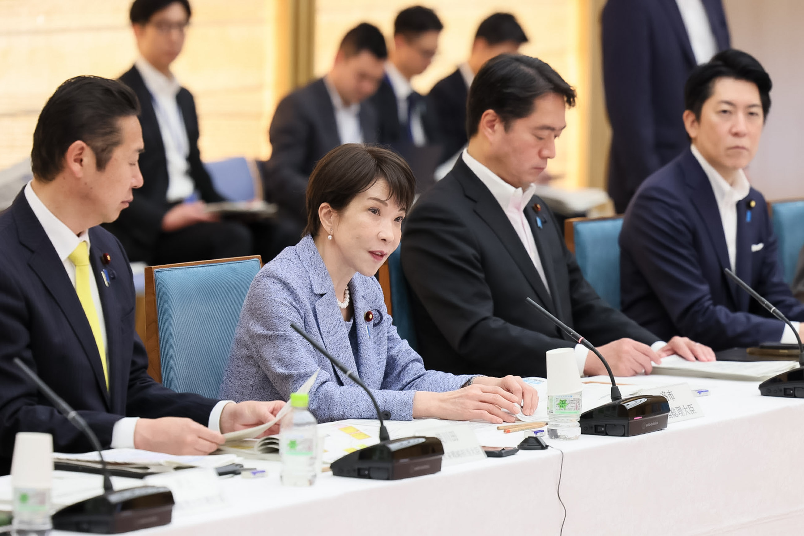 Prime Minister Takaichi wrapping up the meeting (1)