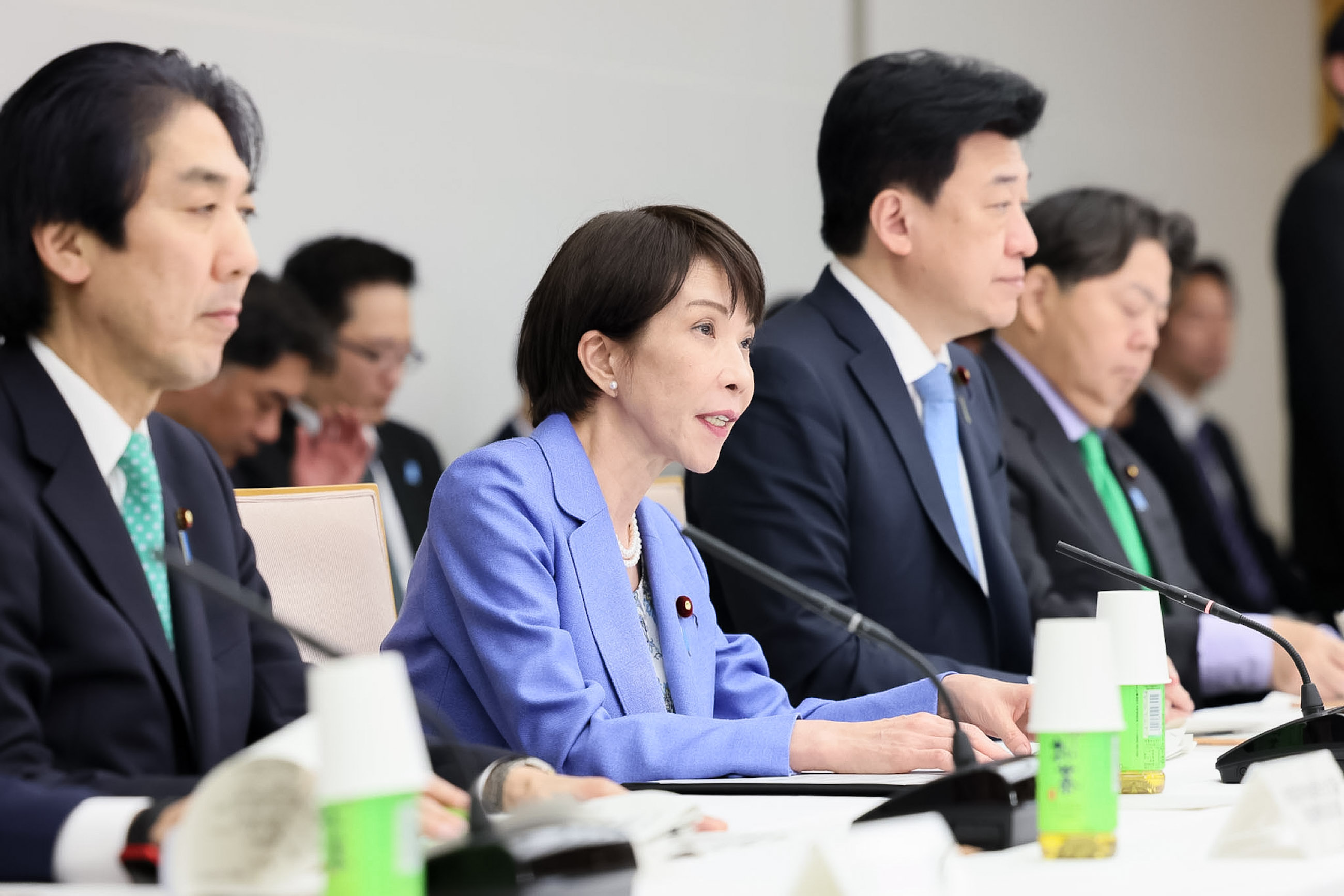 Prime Minister Takaichi wrapping up the meeting (1)
