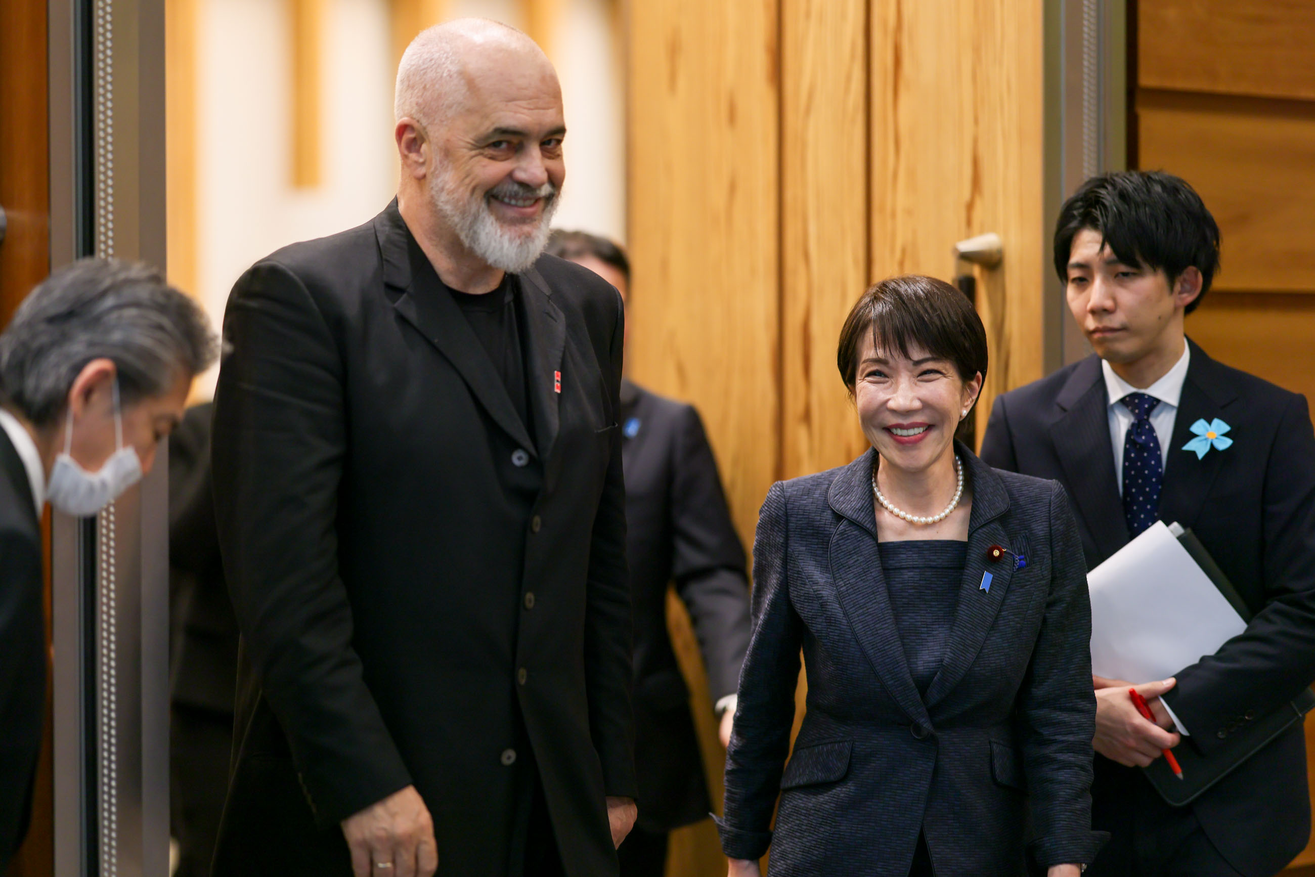 Prime Minister Takaichi seeing off Prime Minister Edi Rama (1)