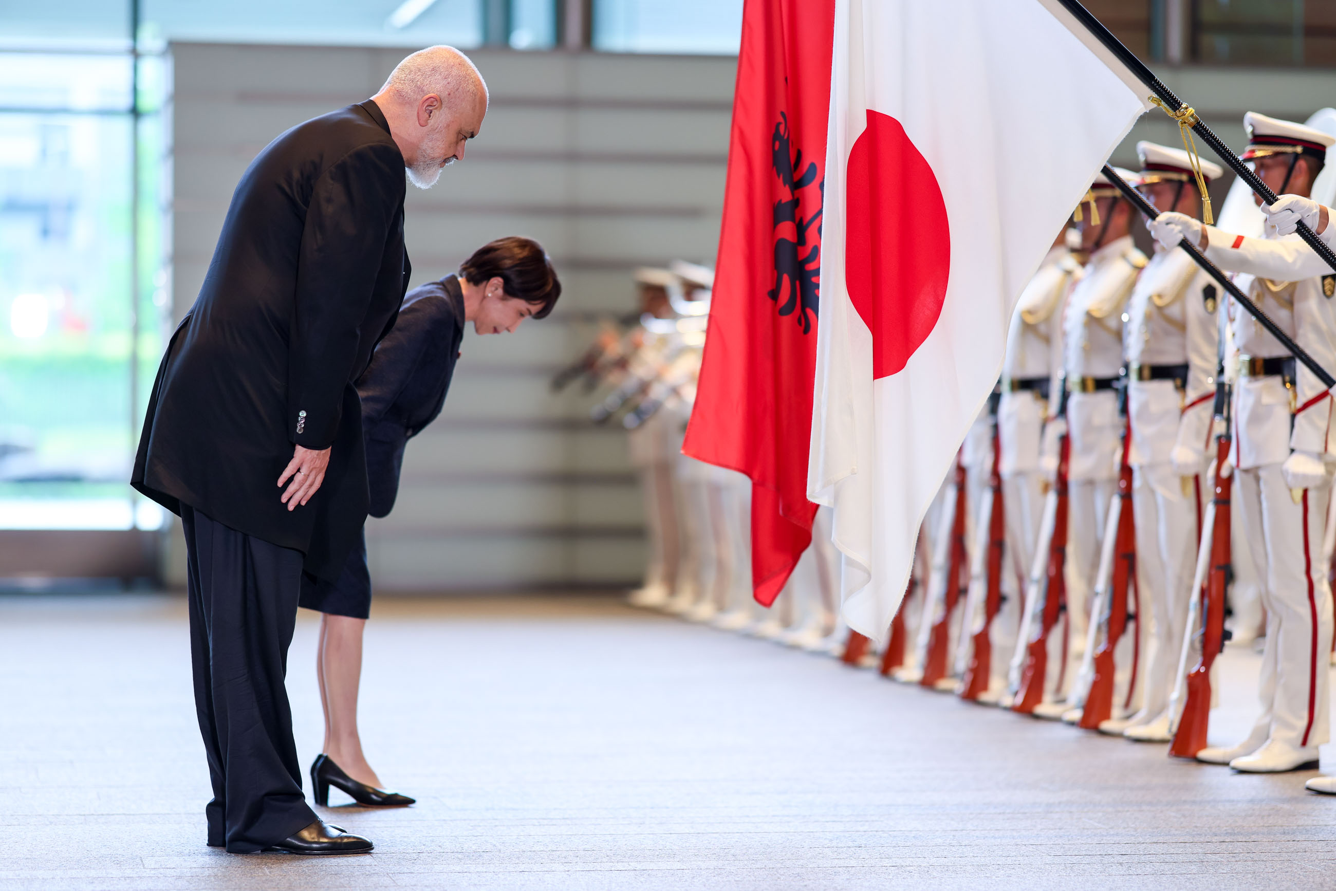 Salute and guard of honor ceremony (4)