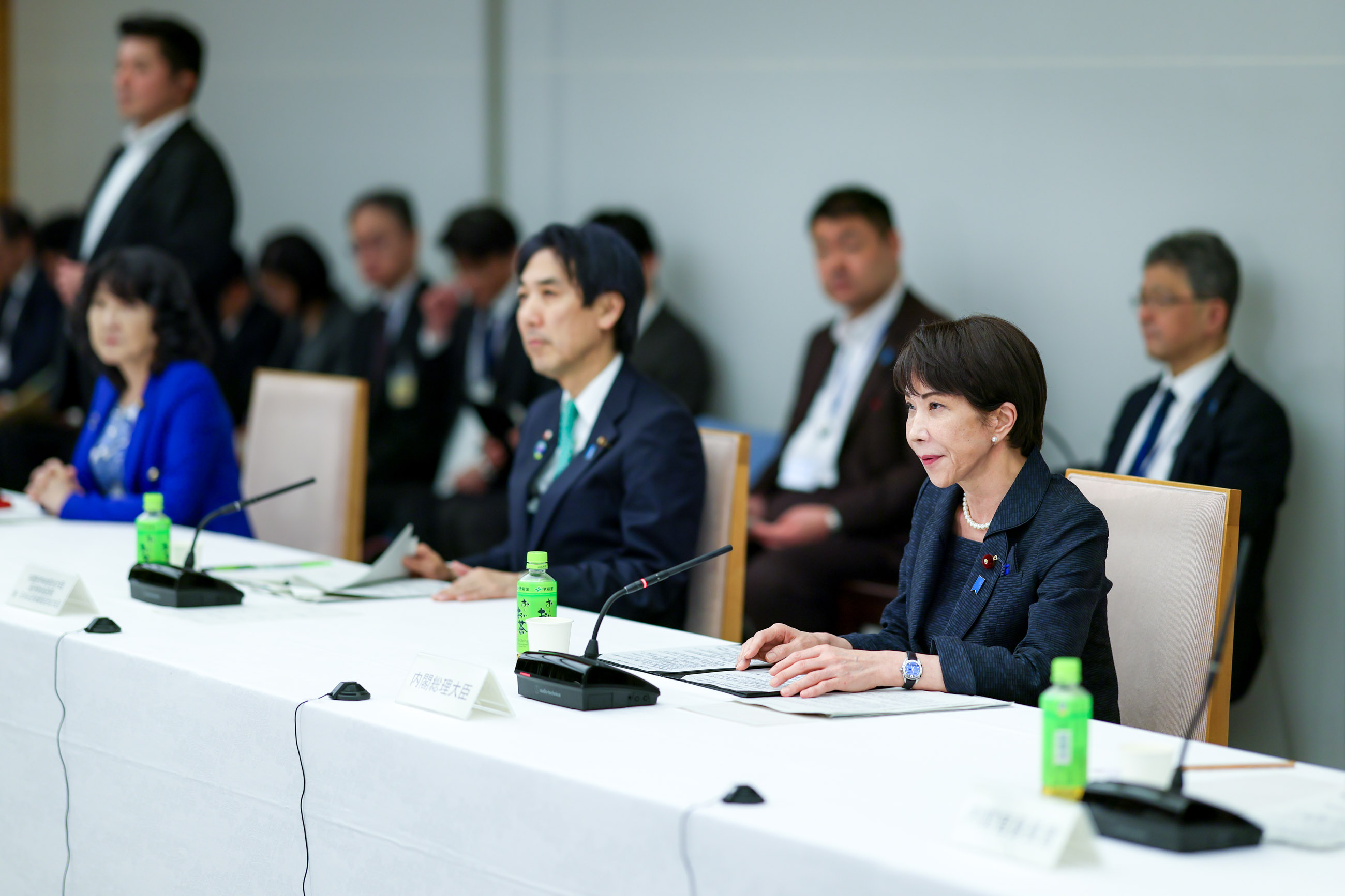 Prime Minister Takaichi wrapping up the meeting (1)