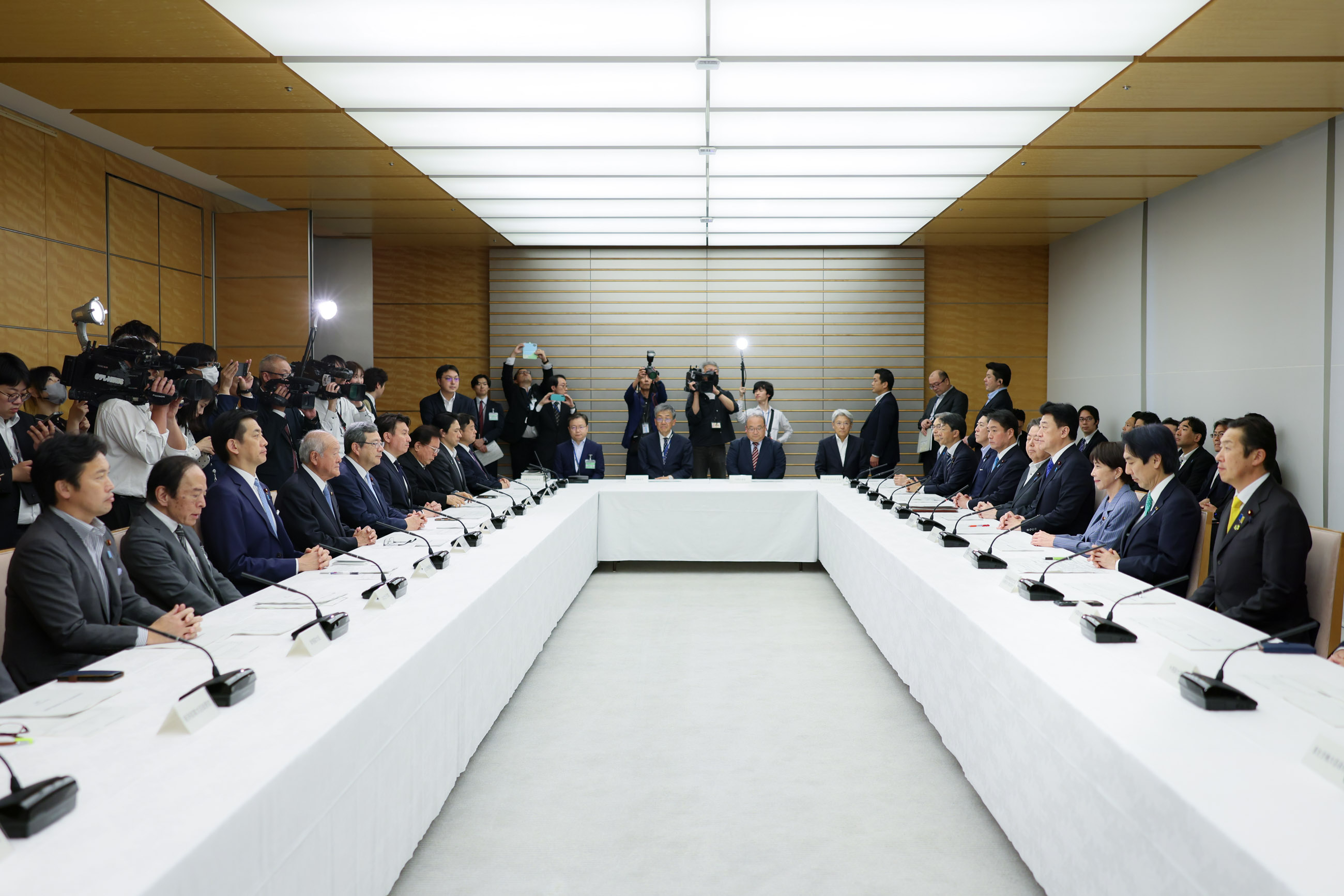 Prime Minister Takaichi attending the meeting (2)