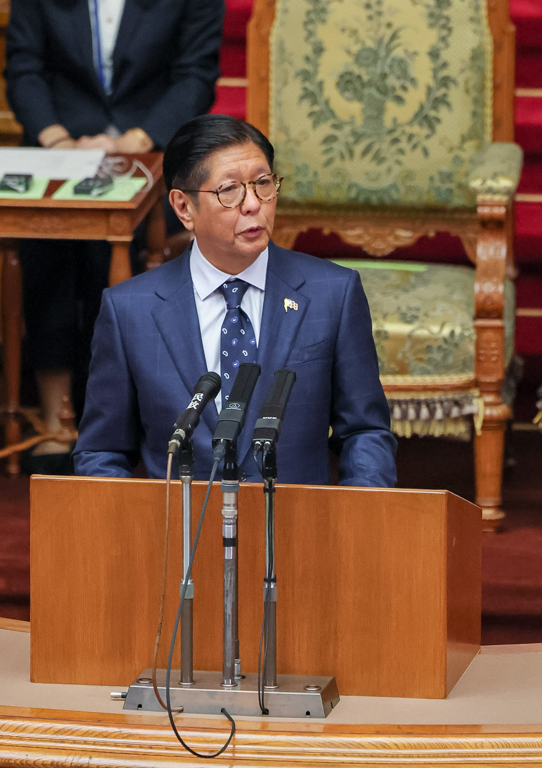 Scene from the welcoming ceremony (President Marcos’s address to the National Diet) (10)