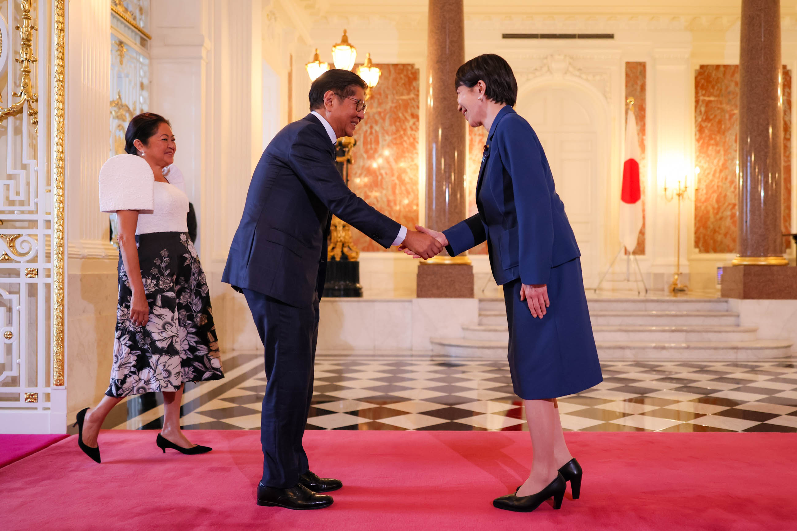 Prime Minister Takaichi welcoming President Marcos and the First Lady (2)