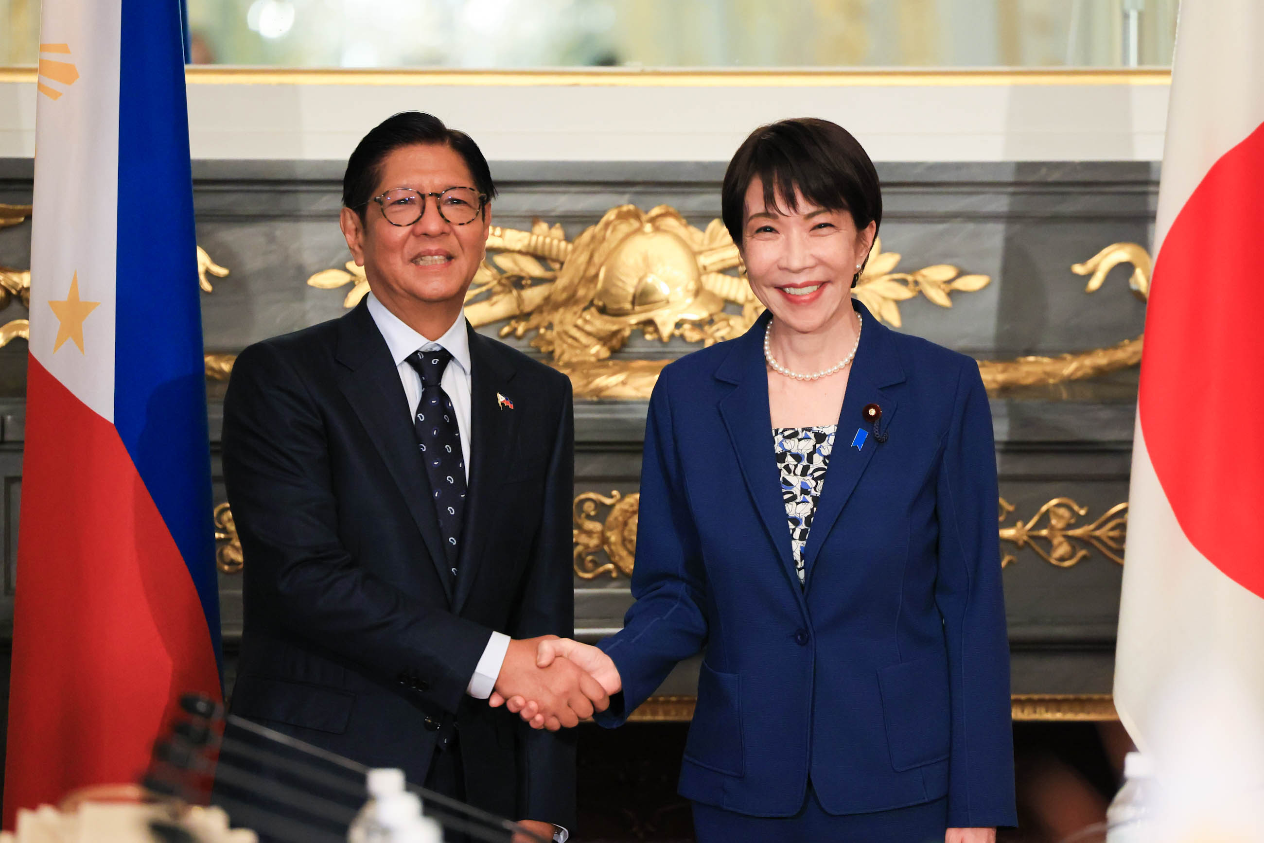 Japan-Philippines Summit Meeting (2)