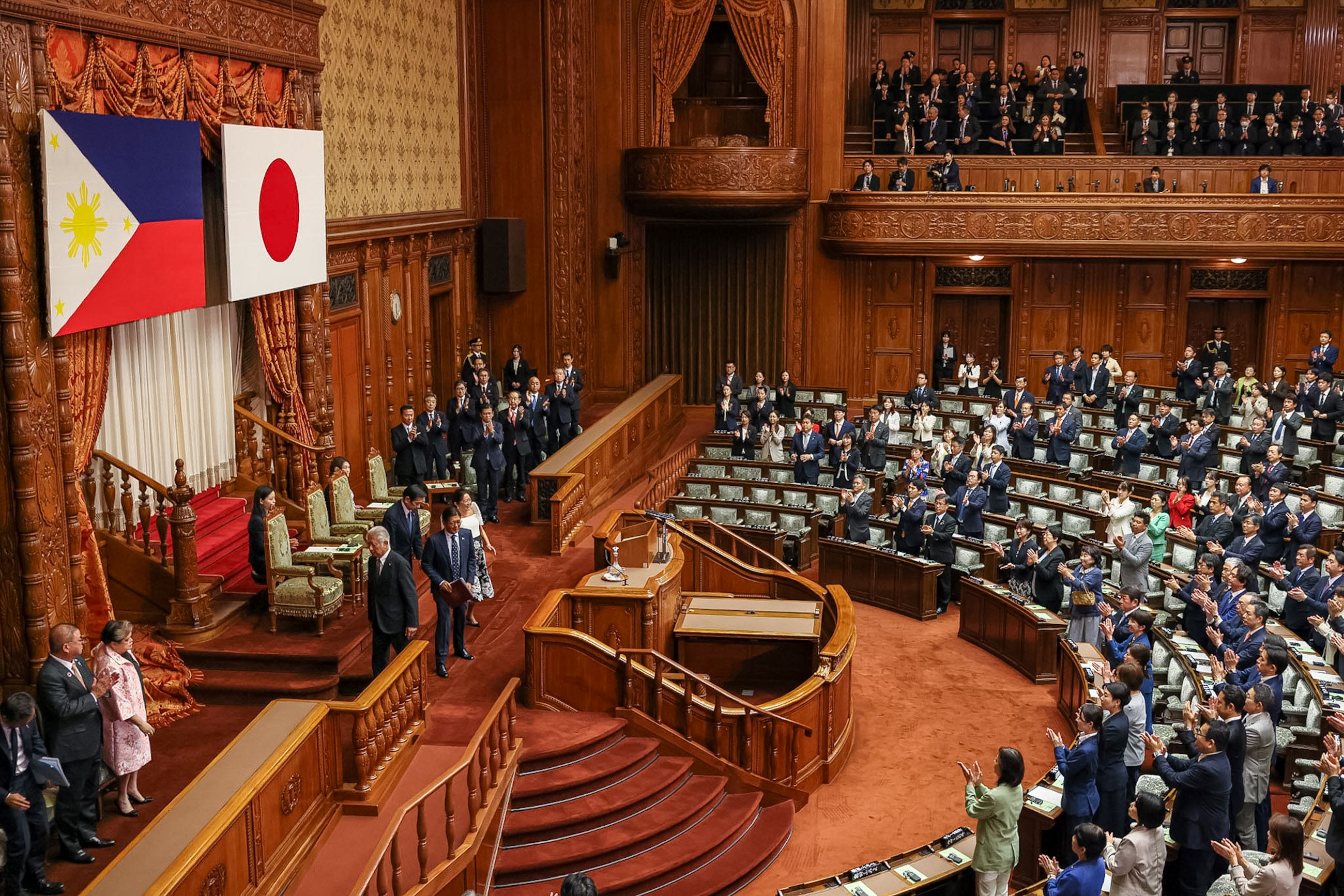 Scene from the welcoming ceremony (President Marcos’s address to the National Diet) (5)