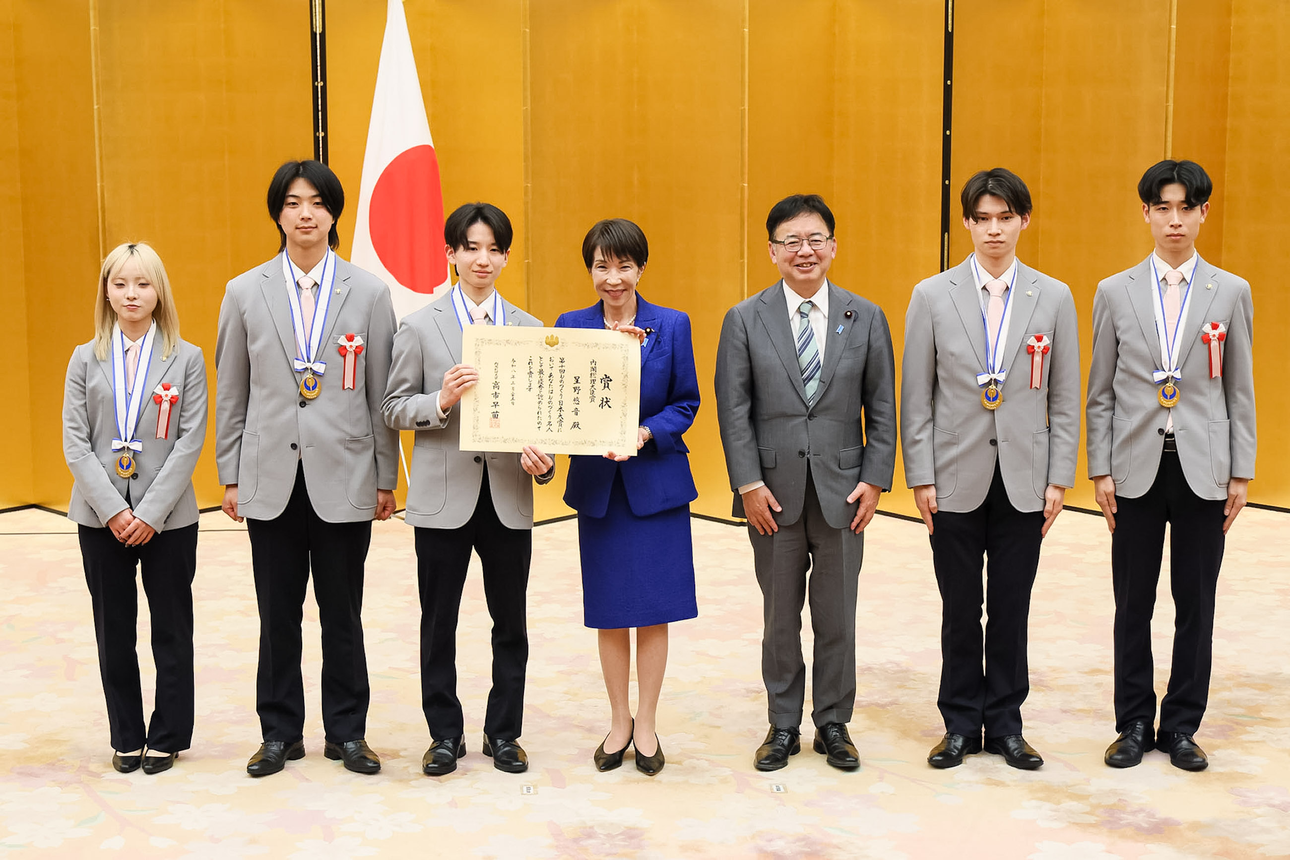Commemorative photo (3)