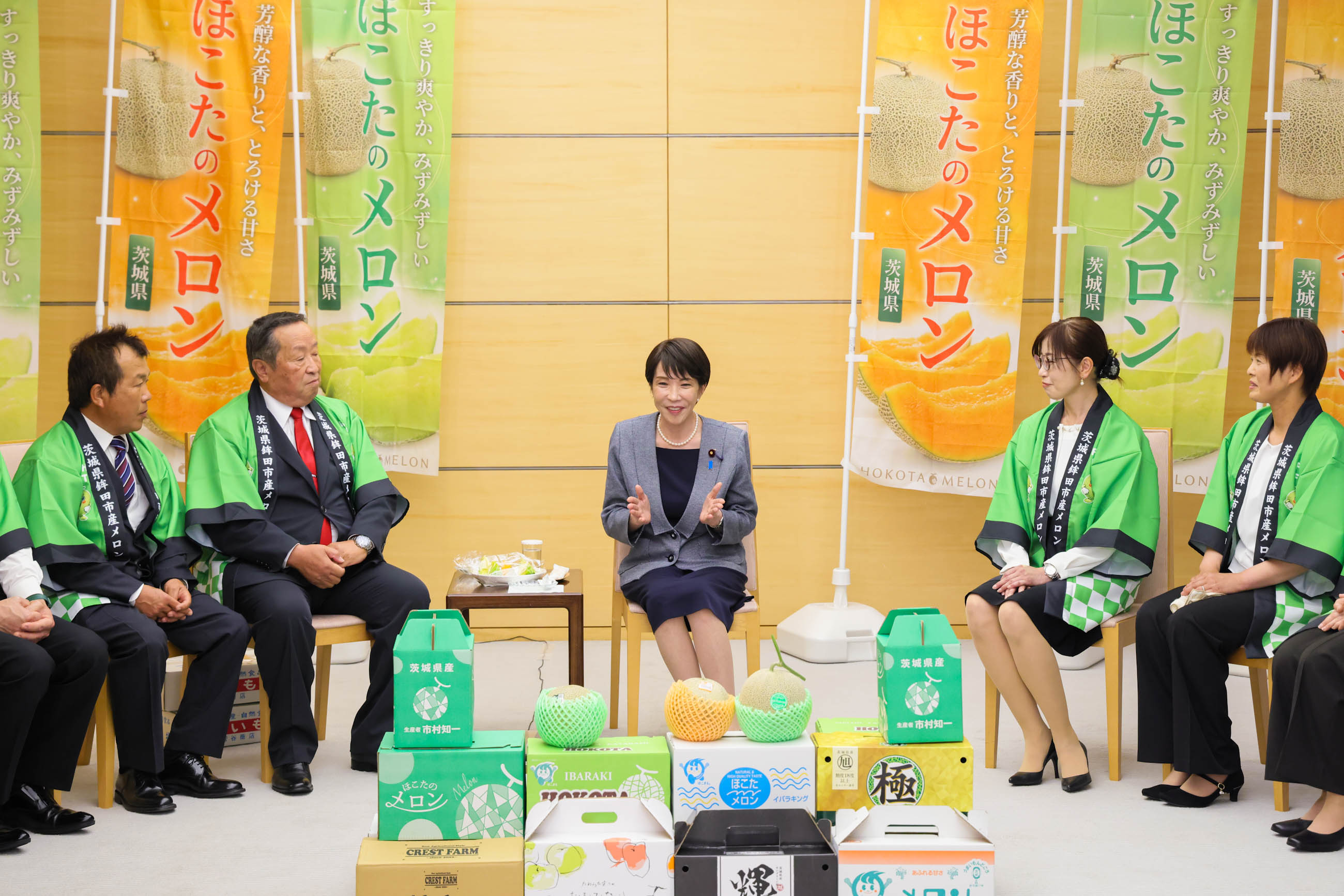 Prime Minister Takaichi being presented with melons (3)