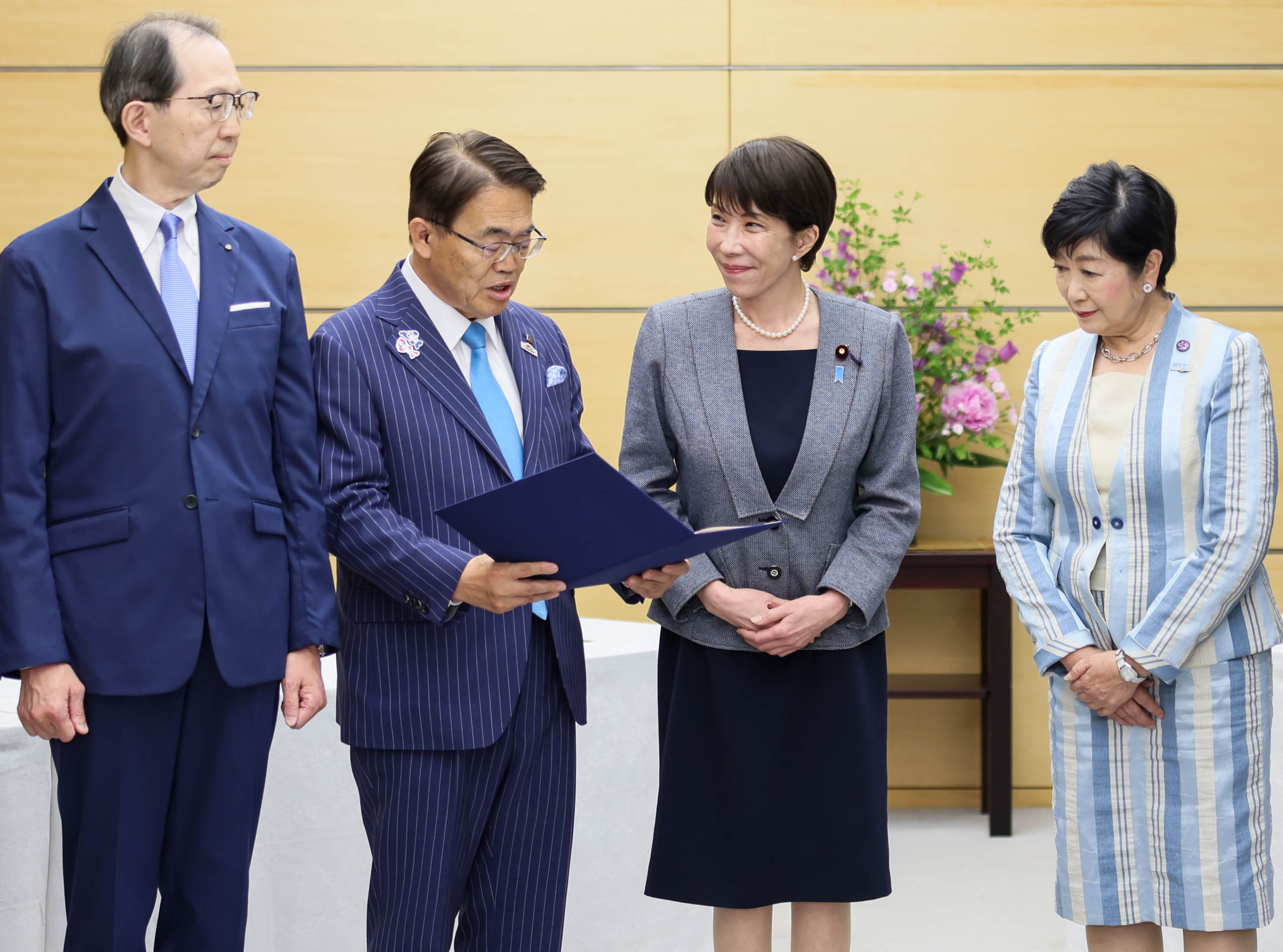 Prime Minister Takaichi receiving a courtesy call (2)