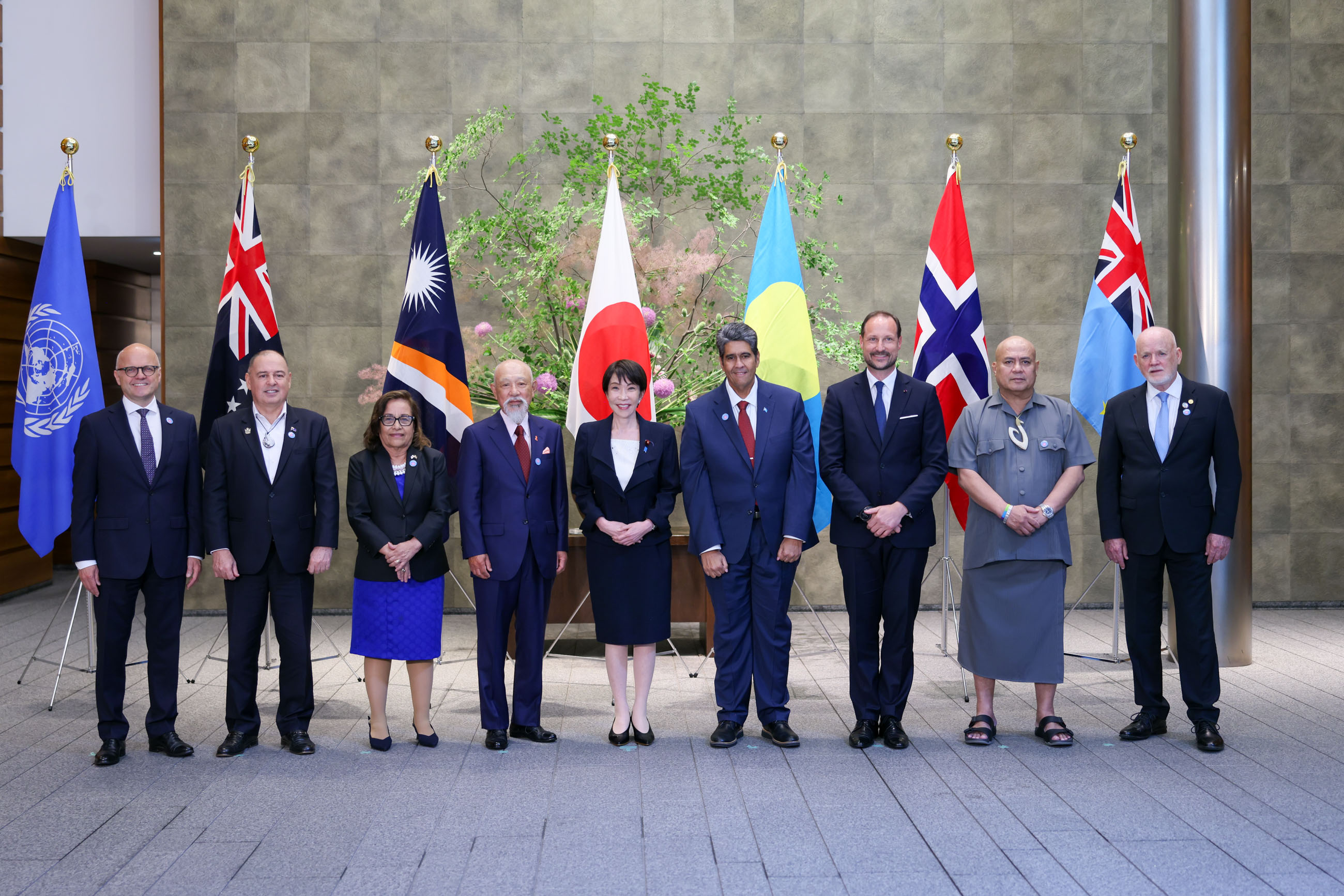 Commemorative photo (1)