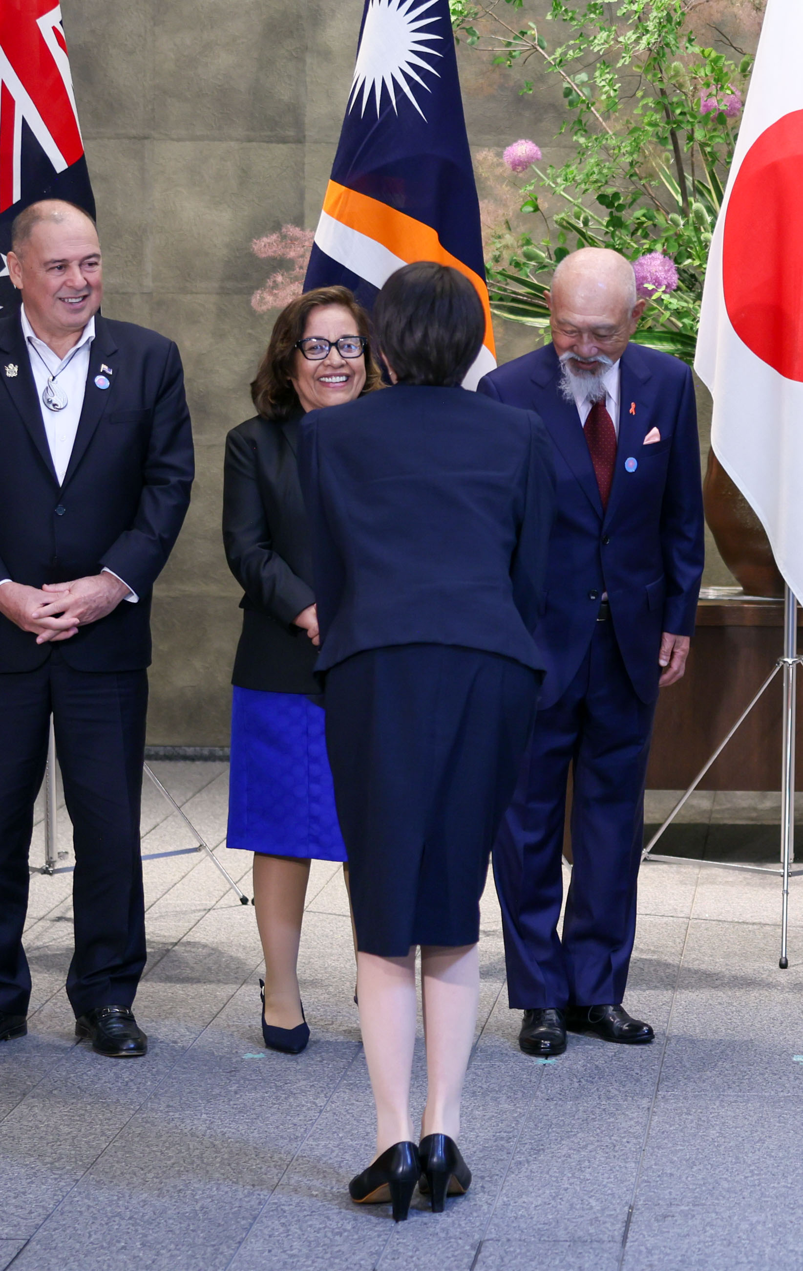 Commemorative photo (2)