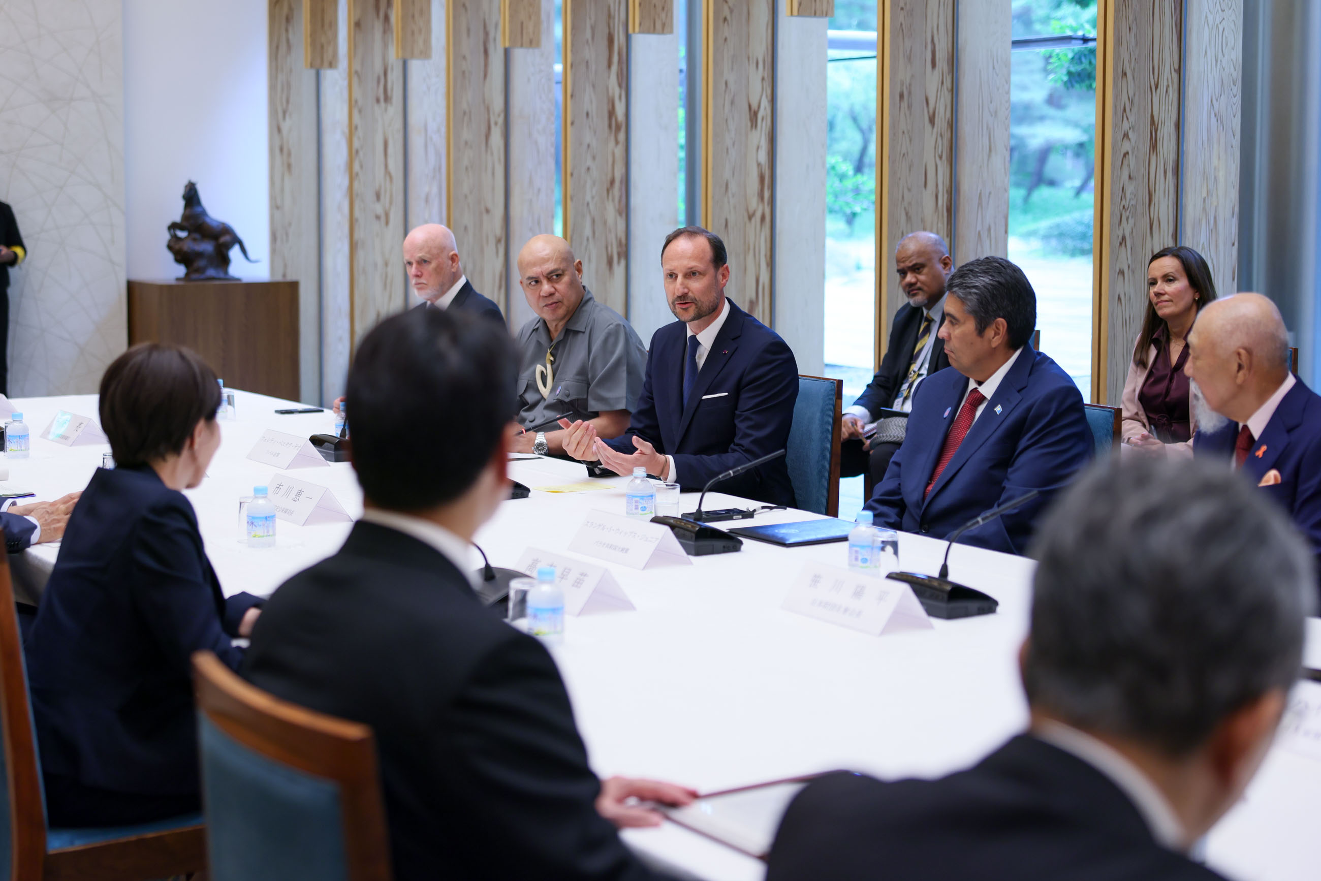 5Scene from the meeting with representatives attending the Island States Ocean Summit (5)
