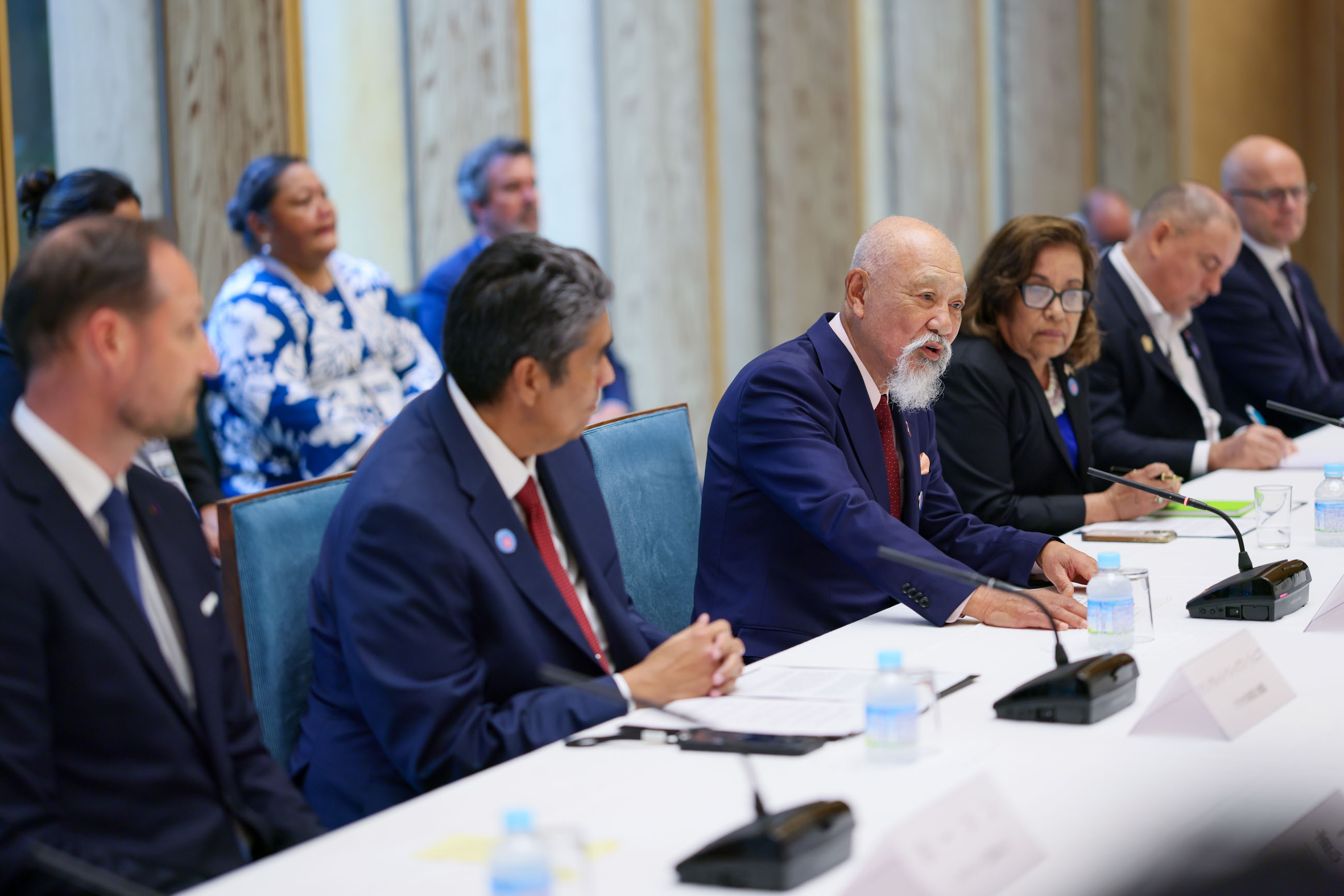 Scene from the meeting with representatives attending the Island States Ocean Summit (1)