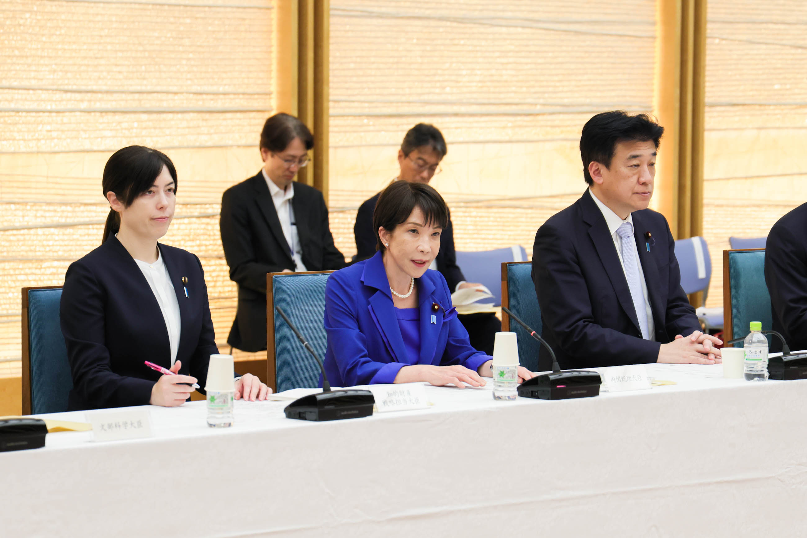 Prime Minister Takaichi wrapping up the meeting(1)