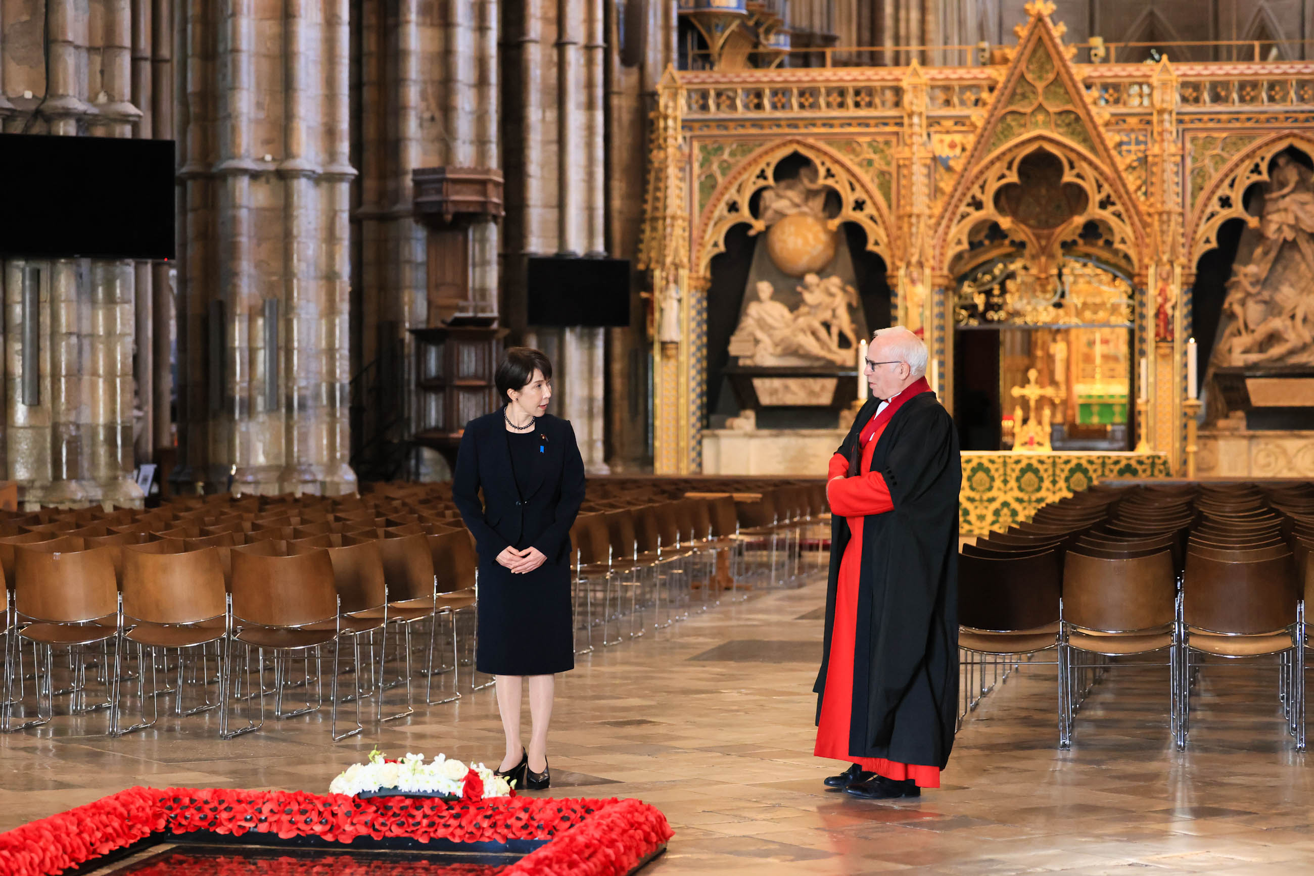 Prime Minister Takaichi Paying Tribute at the Tomb of the Unknown Warrior 4