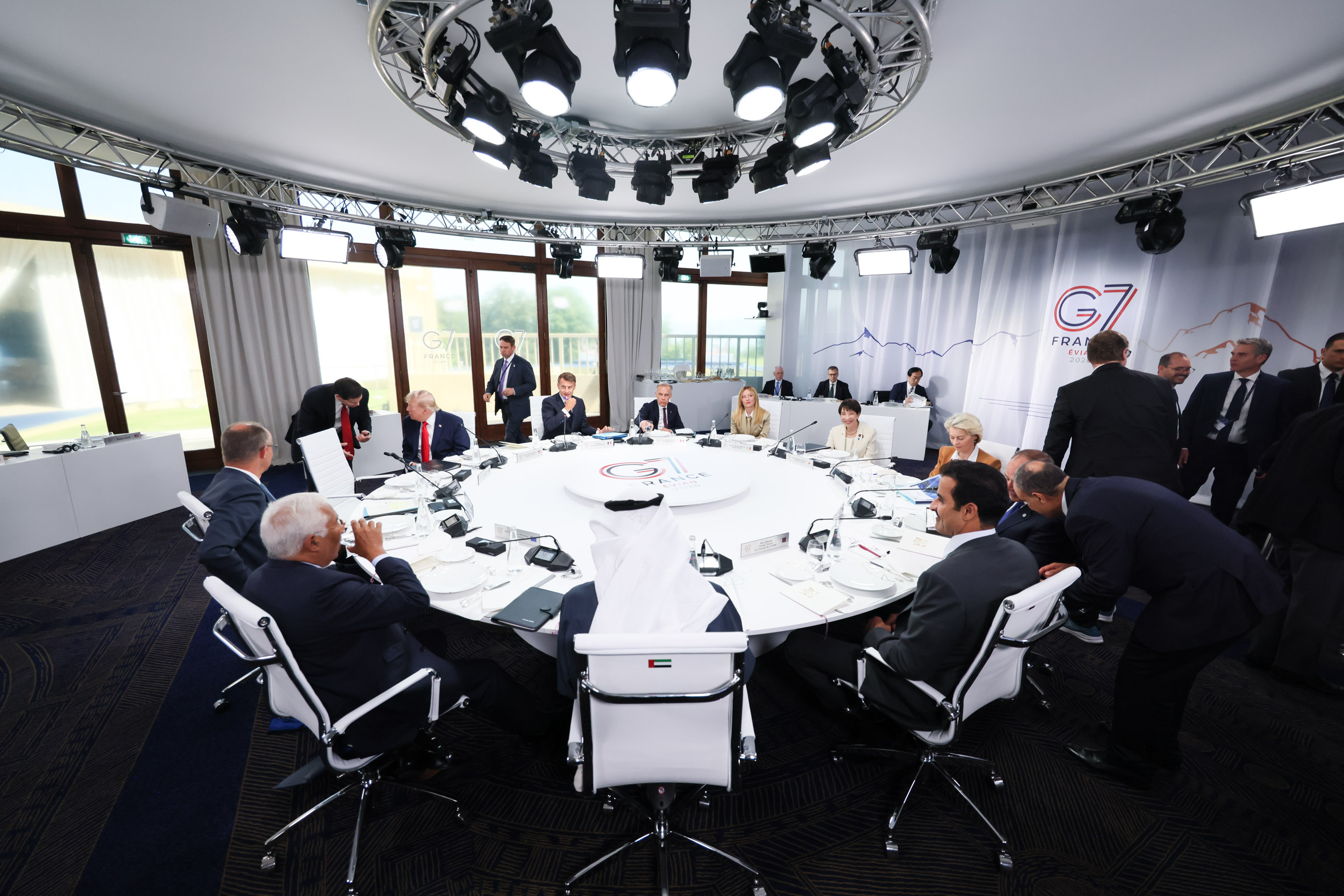 Working Lunch: “Addressing Crises and Ensuring Stability in the Middle East” 10