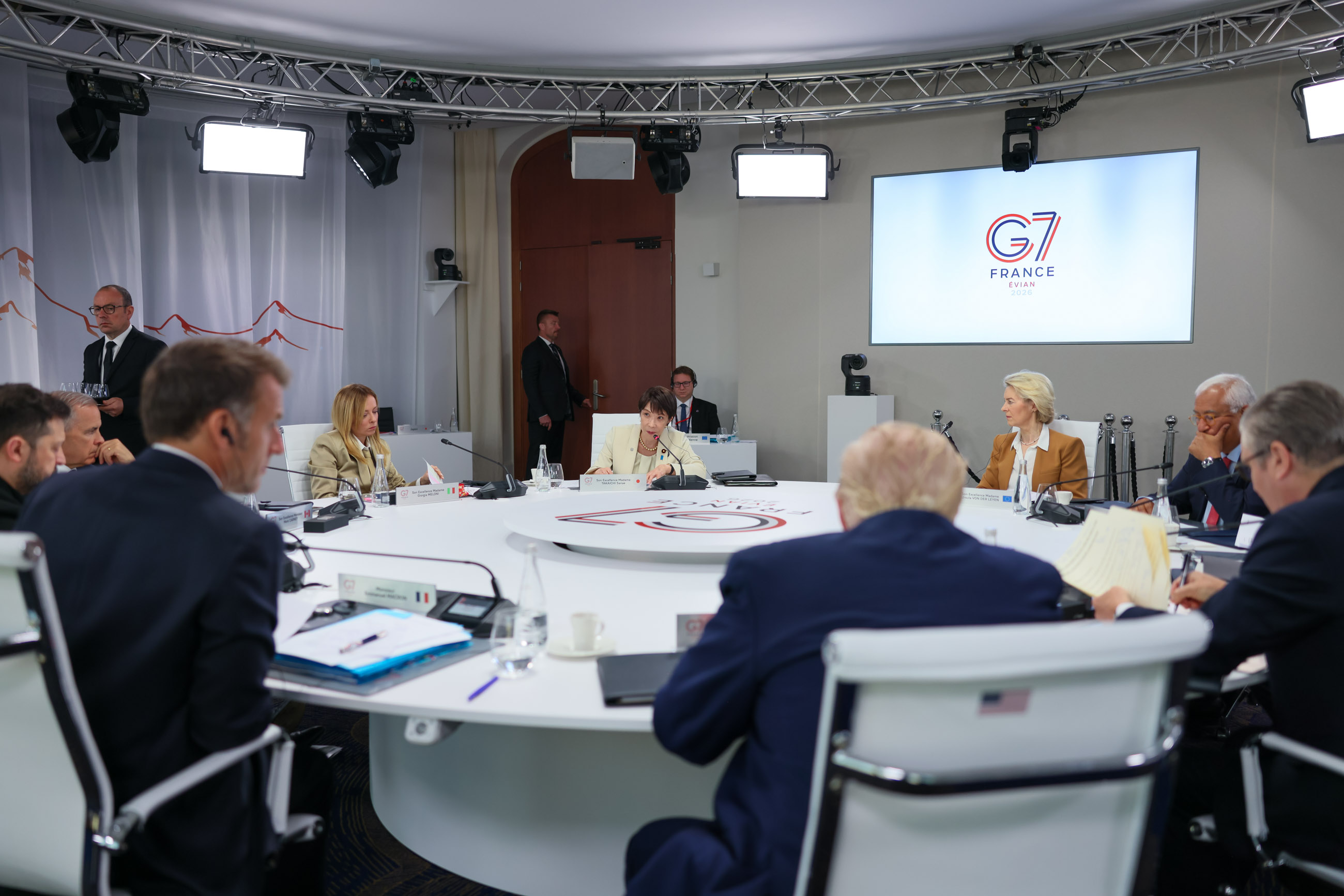Session: “Building Peace and Security for Ukraine and Europe” 9