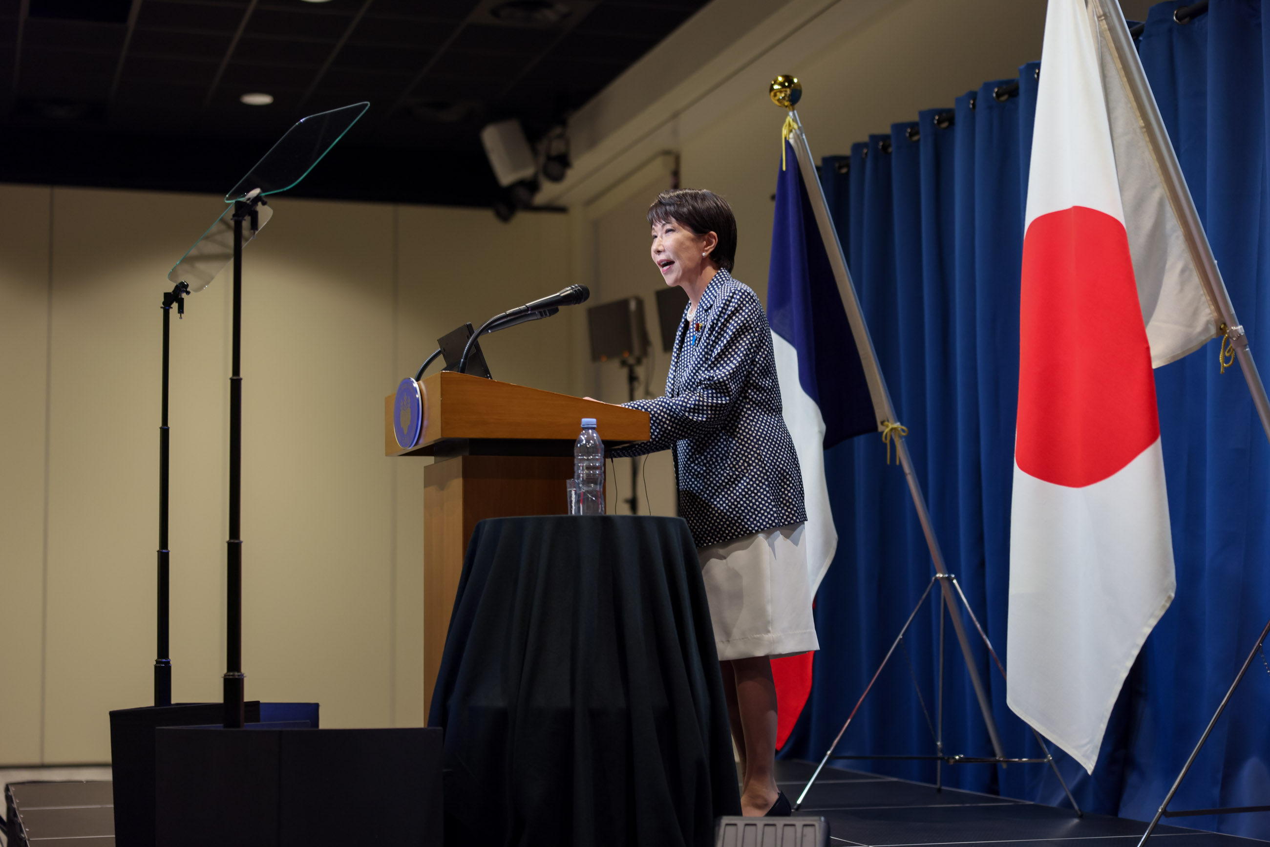 Press Conference 1