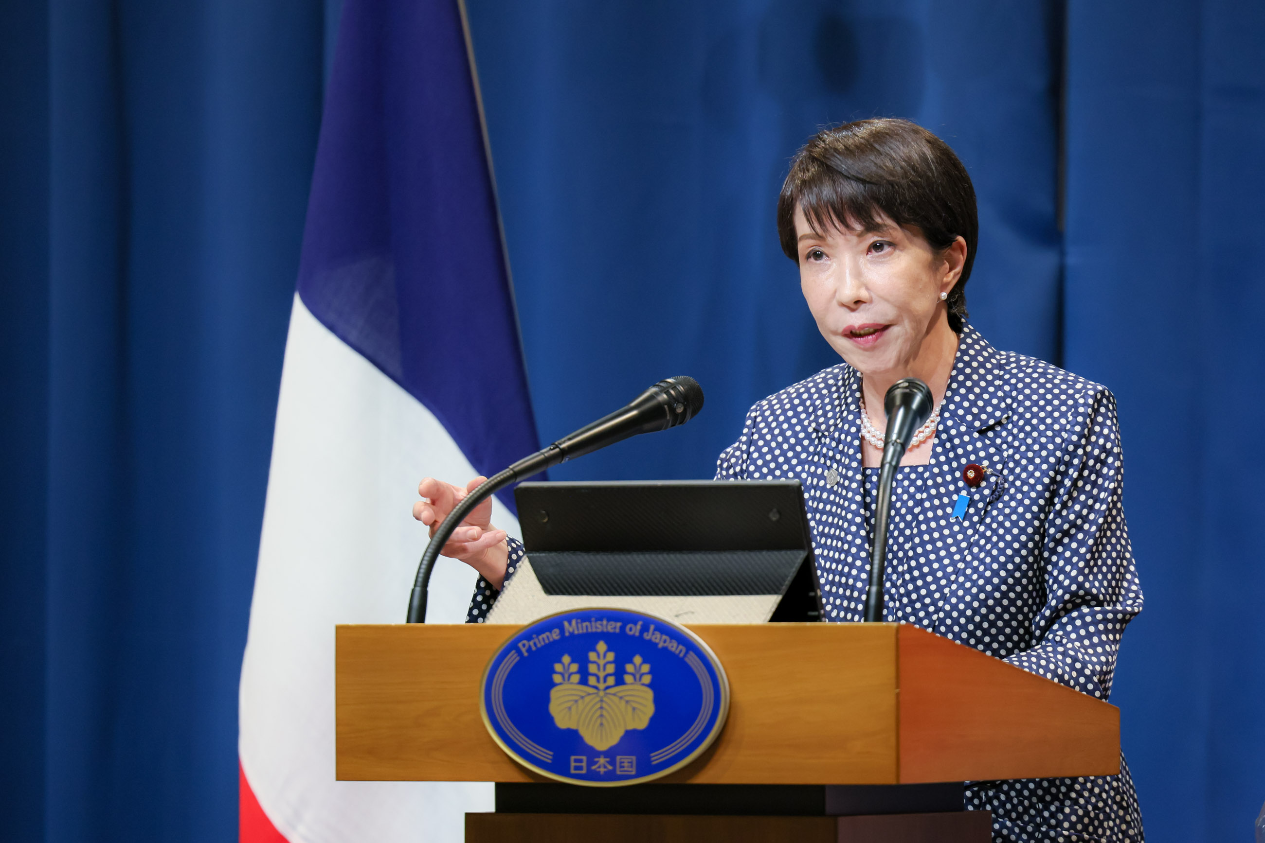 Press Conference 6