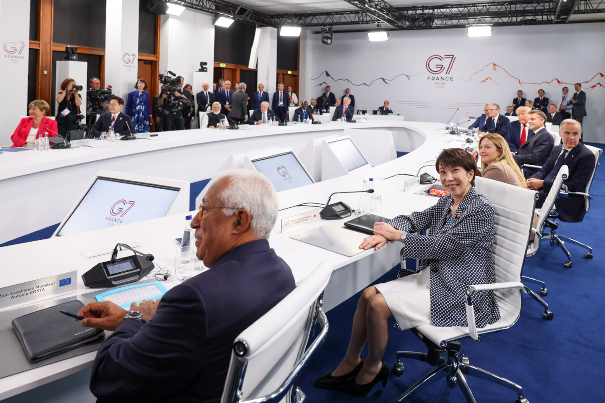 Working Session on “Reviving a Balanced, Shared and Sustainable Economic Growth” 5