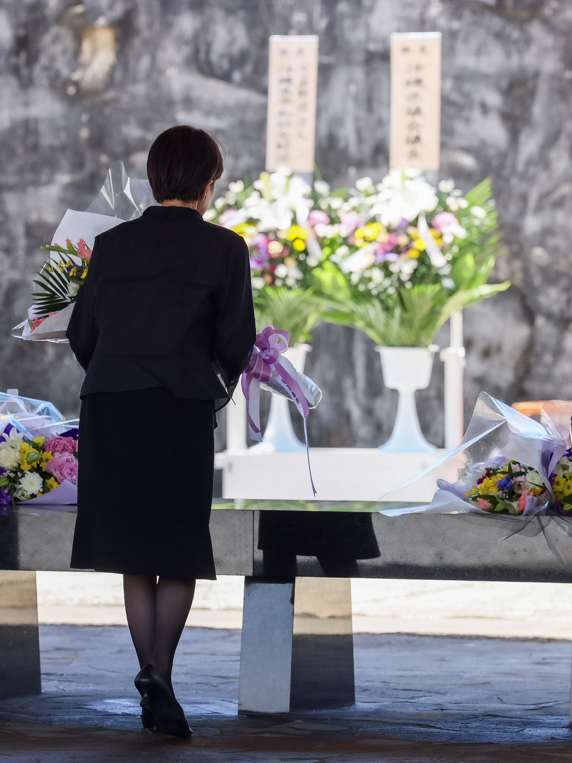 Prime Minister TAKAICHI offering flowers at the National War Dead Peace Mausoleum in the Peace Memorial Park 1