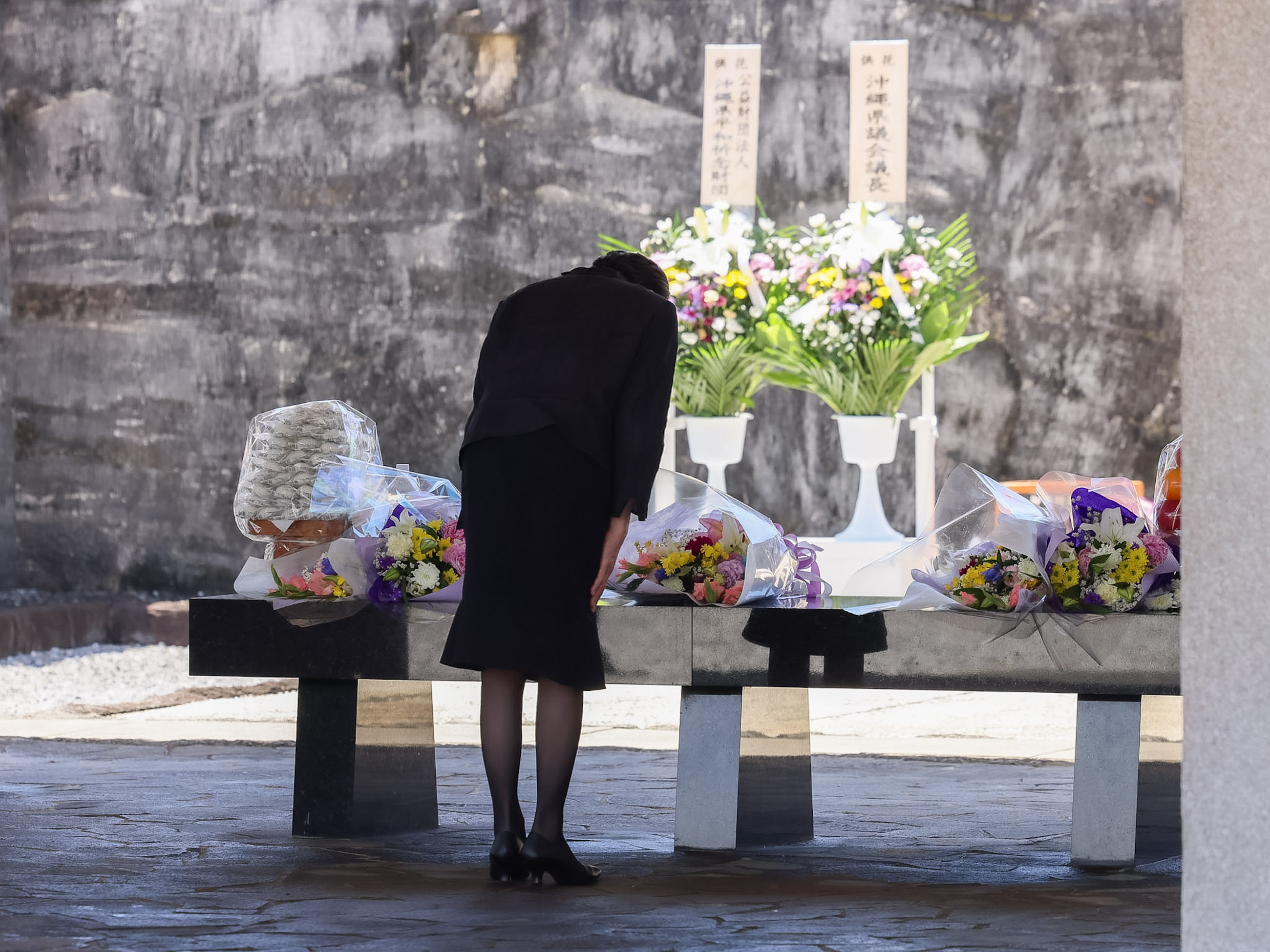 Prime Minister TAKAICHI offering flowers at the National War Dead Peace Mausoleum in the Peace Memorial Park 2