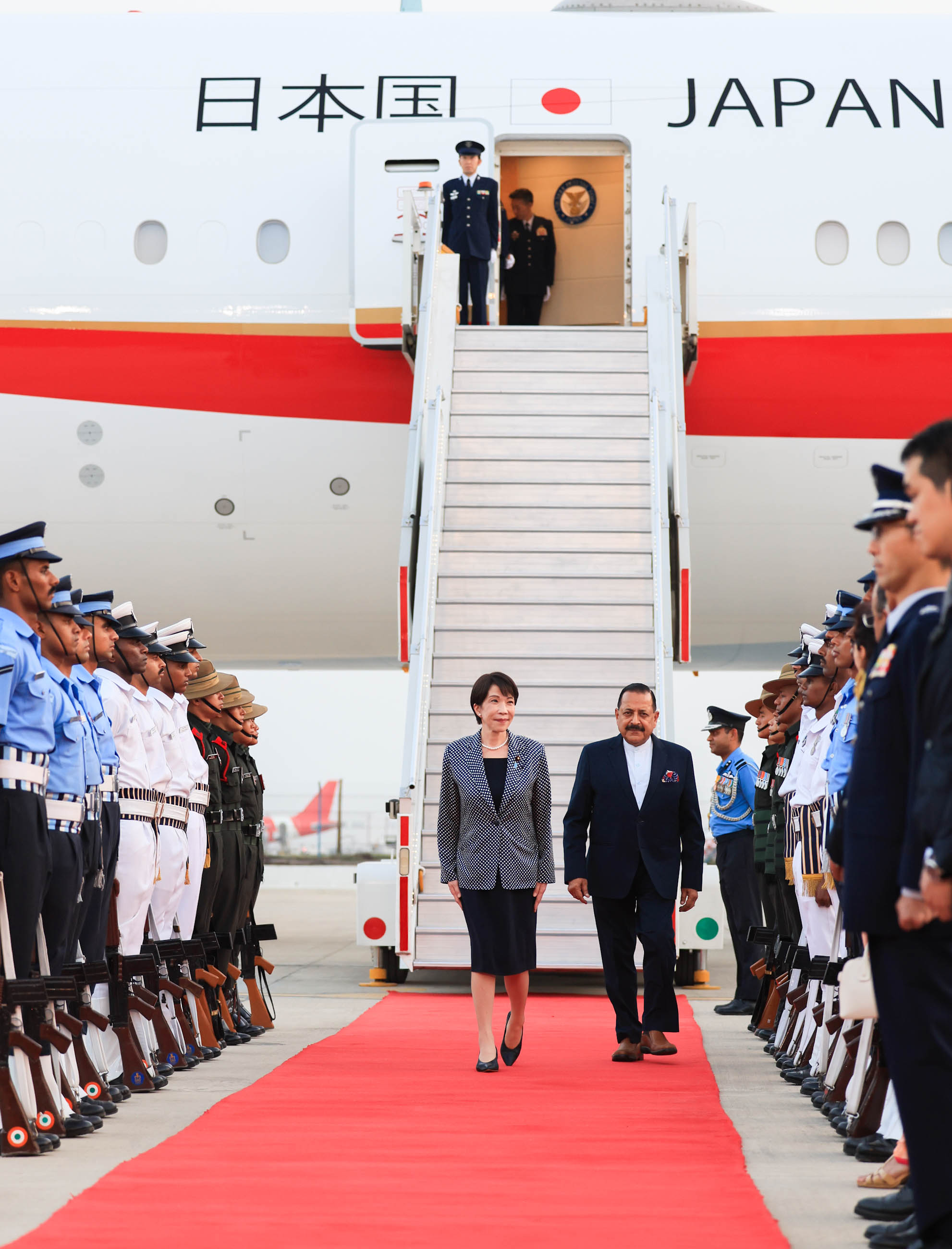 Prime Minister TAKAICHI arriving in India (6)