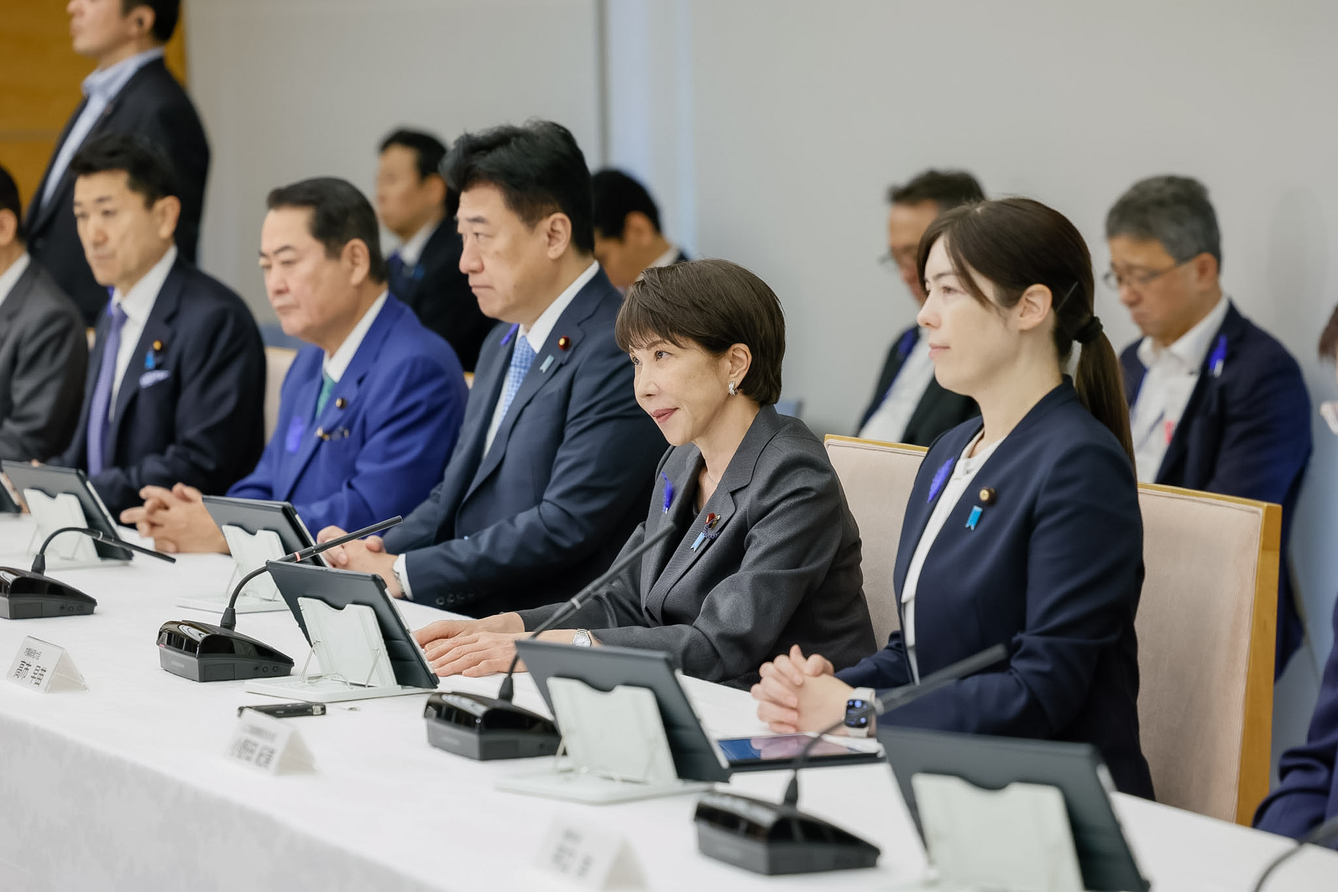 Prime Minister Takaichi wrapping up the meeting 1