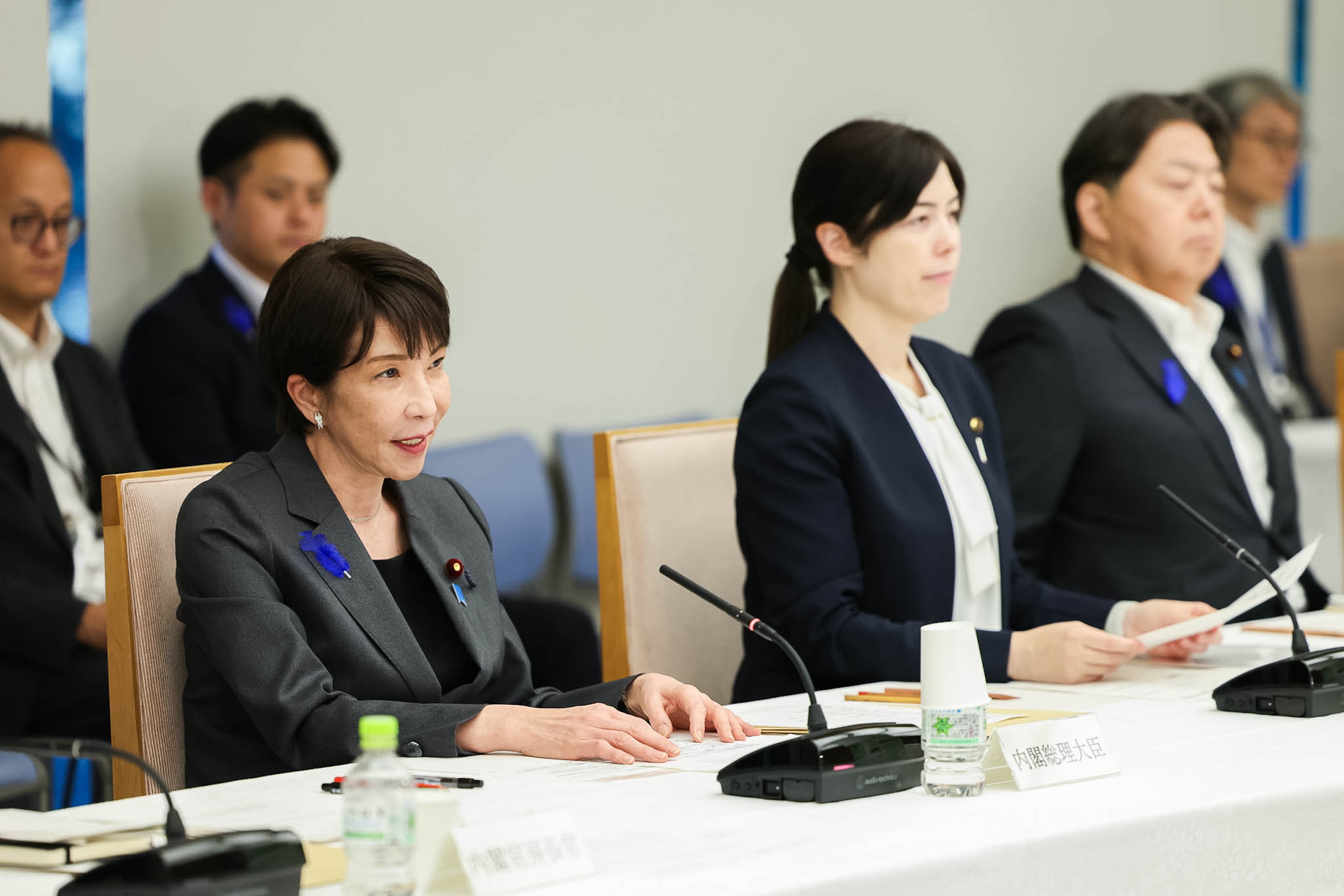 Prime Minister Takaichi wrapping up the meeting (1)