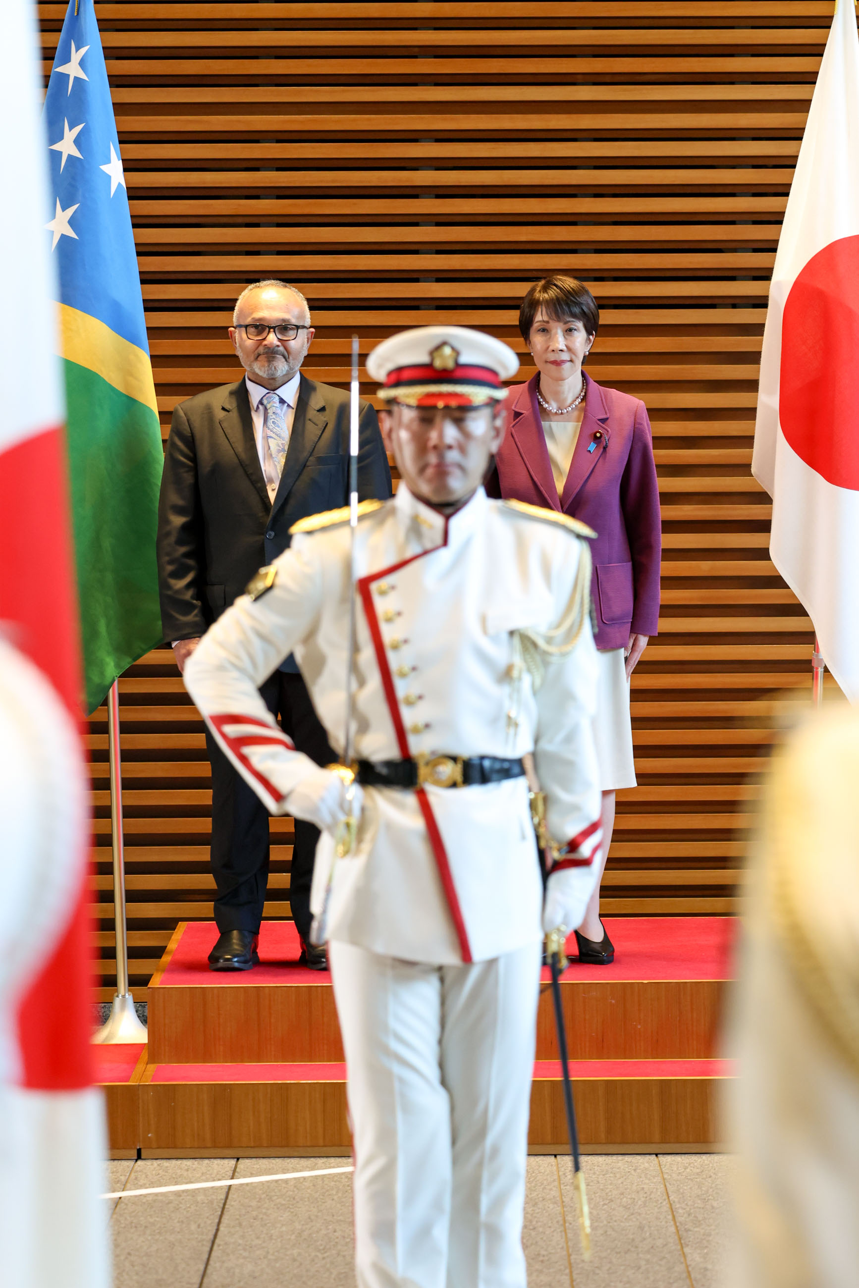 Prime Minister TAKAICHI welcoming Prime Minister Wale Guard of Honour Ceremony (3)
