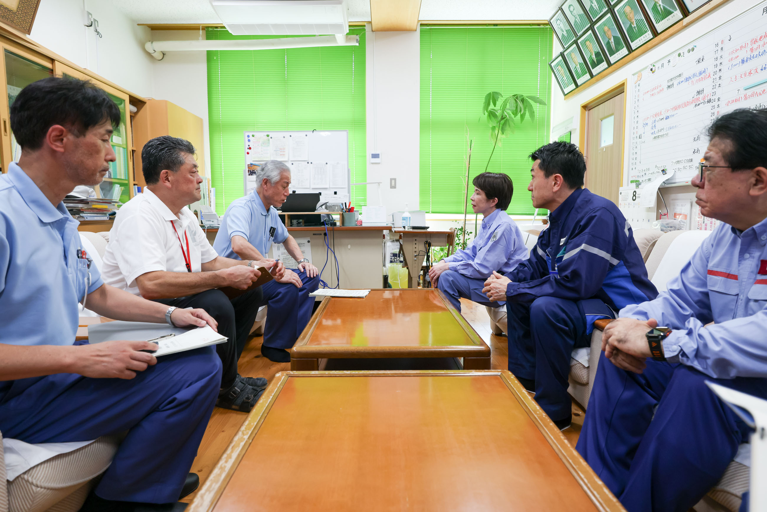 Prime Minister TAKAICHI Inspecting an Evacuation Shelter in Hikawa Town (7)