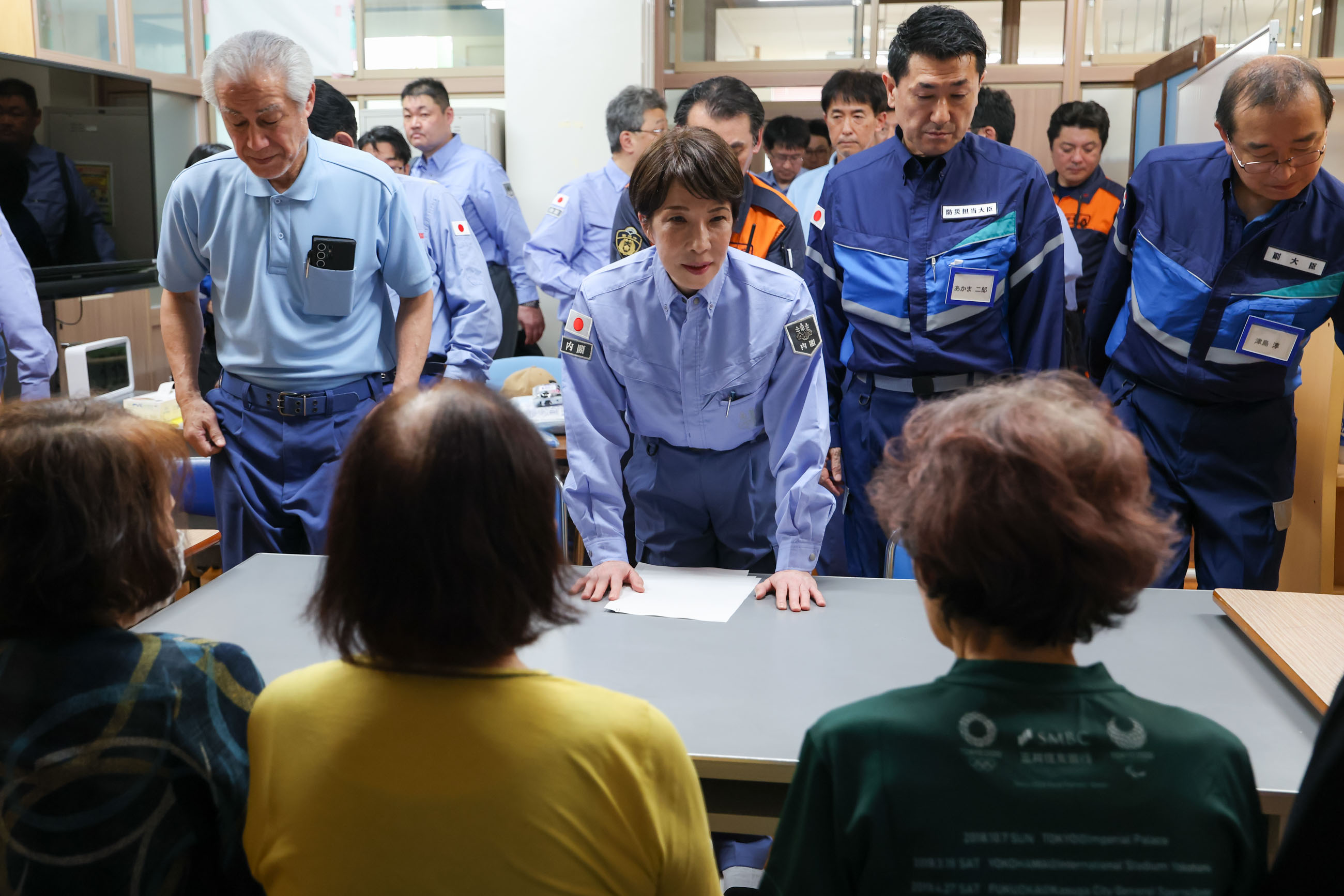 Prime Minister TAKAICHI Inspecting an Evacuation Shelter in Hikawa Town (10)