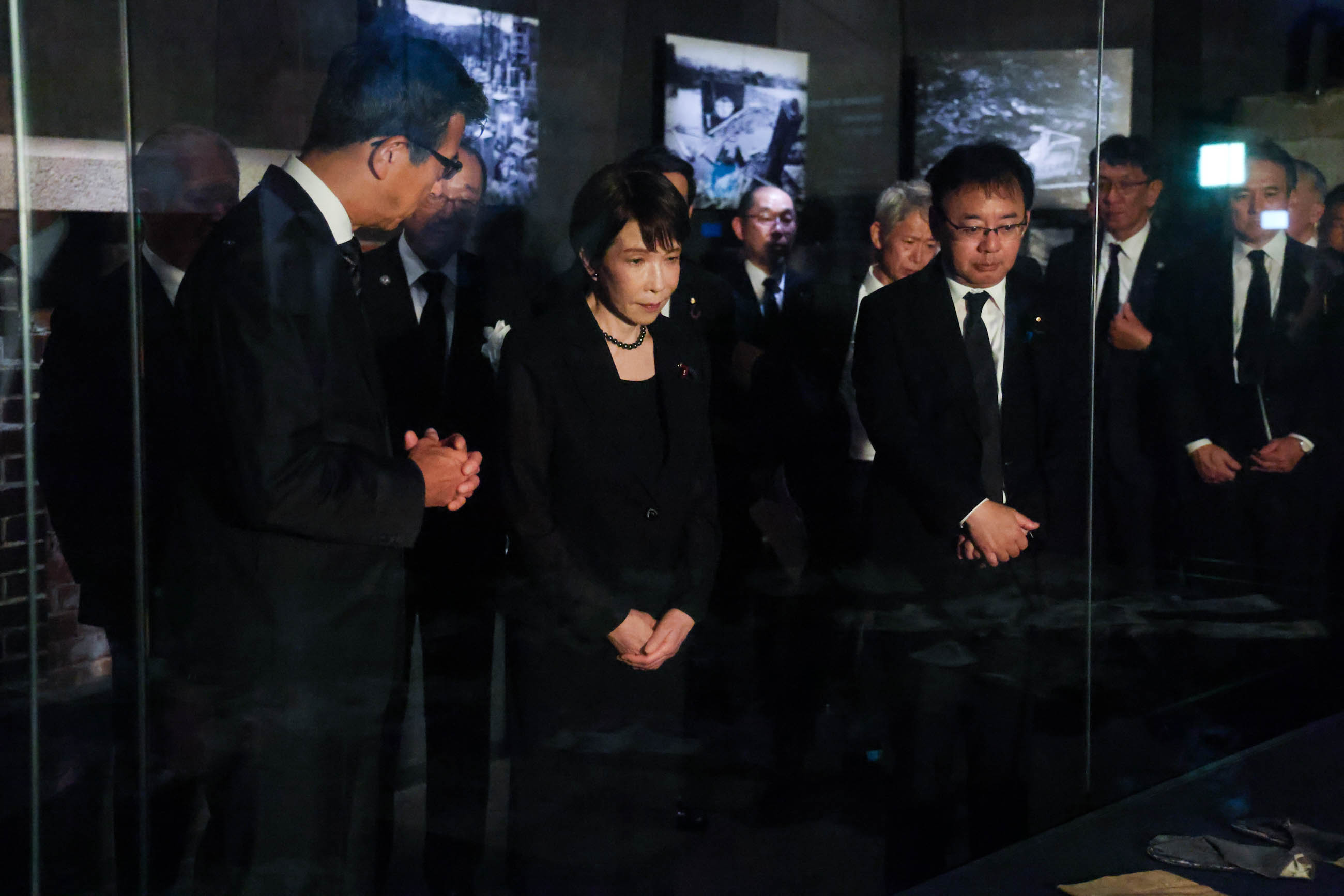 Prime Minister TAKAICHI visiting the Hiroshima Peace Memorial Museum (5)